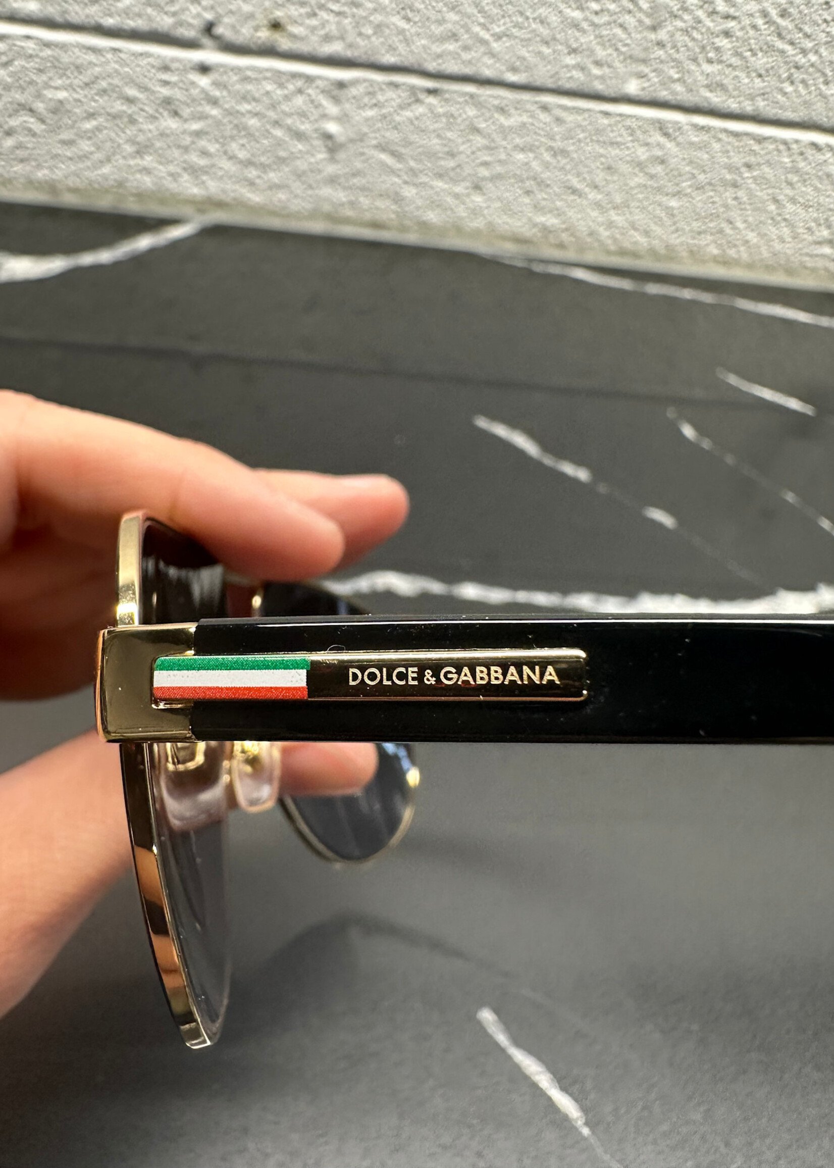 D&G Black/Gold Aviators W Box