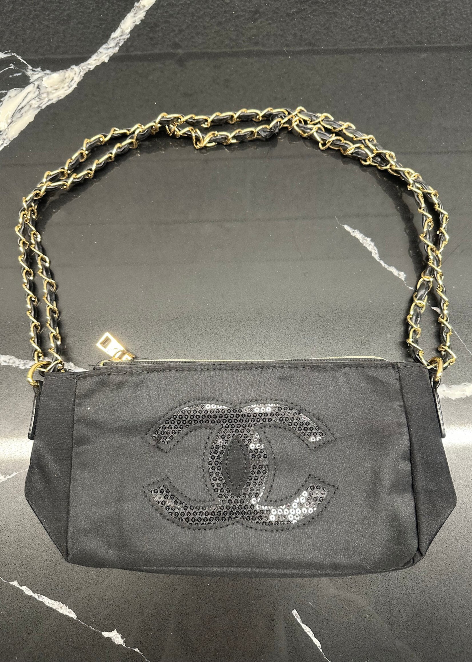 CHANEL BLACK NYLON PARFUM BAG OS