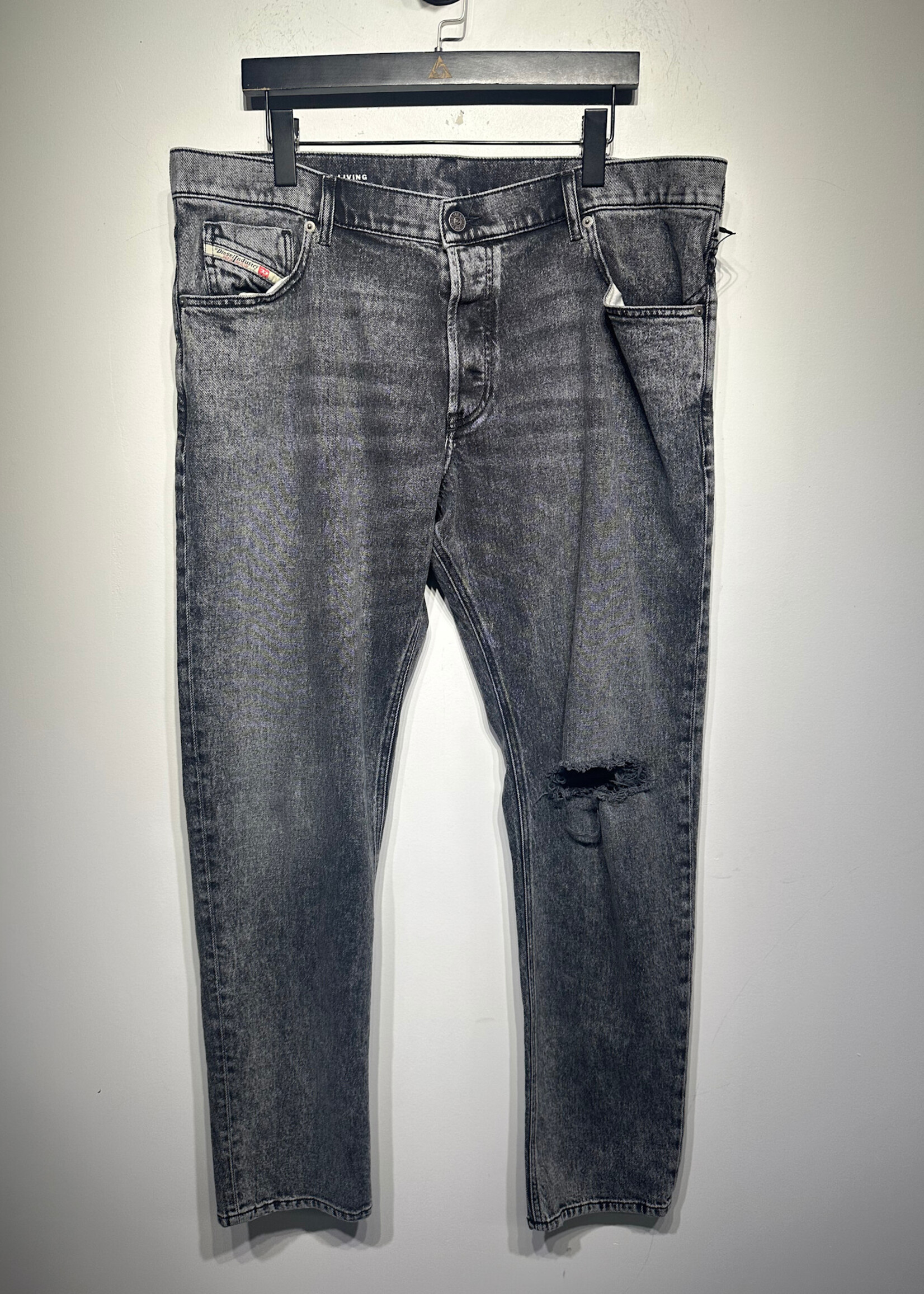 Diesel Grey Wash Knee Rip Jeans Masc 40