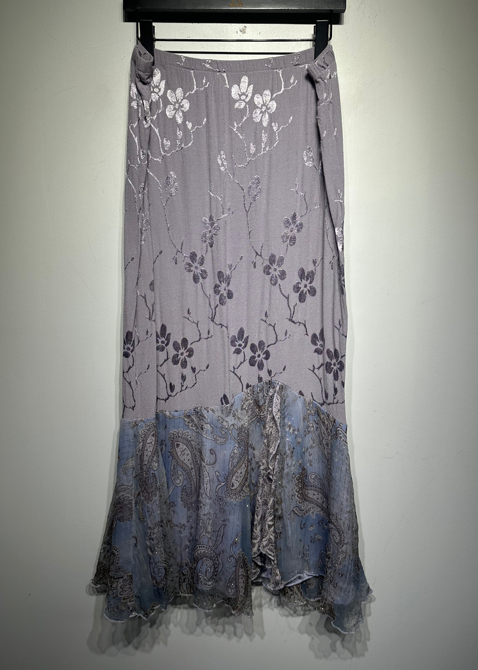 VIOLET KAY LILAC FLORAL MAXI SKIRT 32