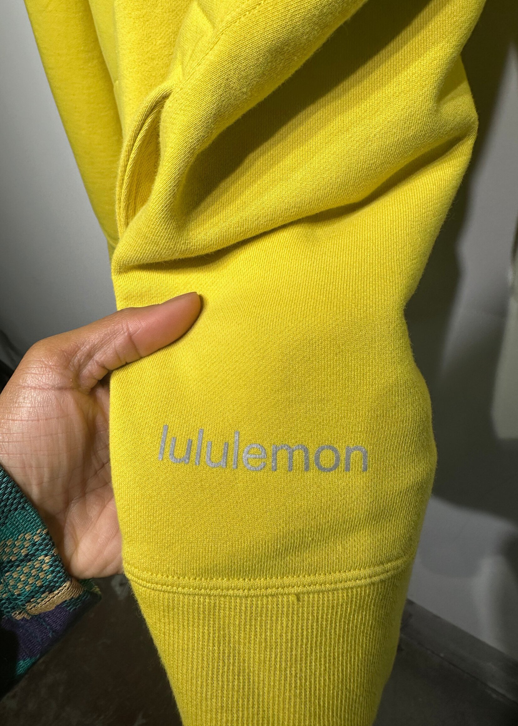 LULU YELLOW OVERSIZED HOODIE MASC L