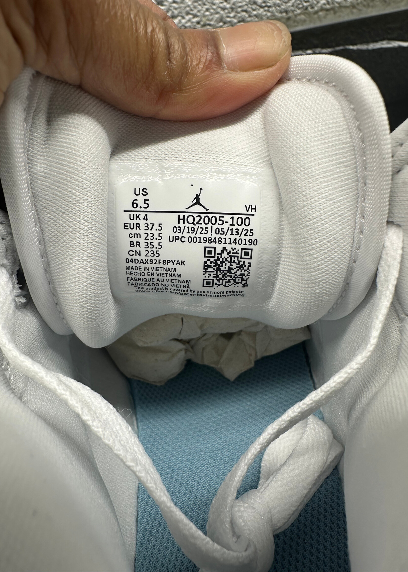 AIR JORDAN 1 MID DENIM SHOES 6.5