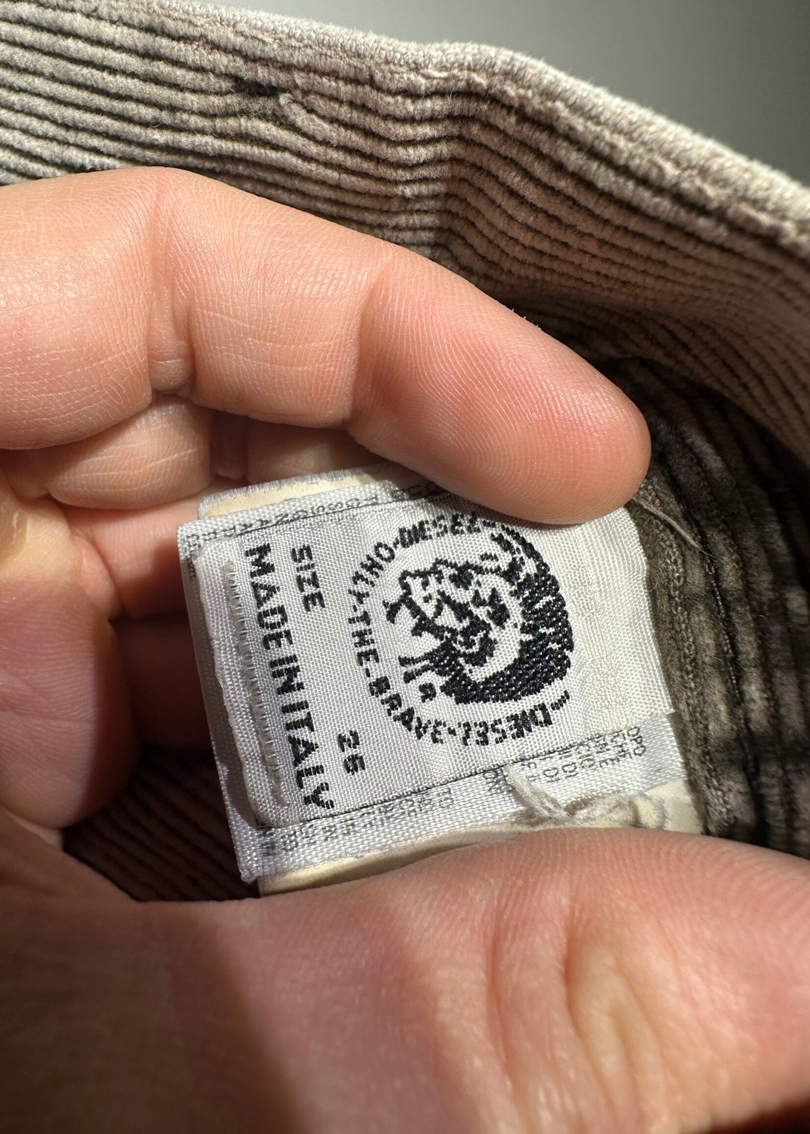 Diesel Tan Black Faded Cords Fem 26