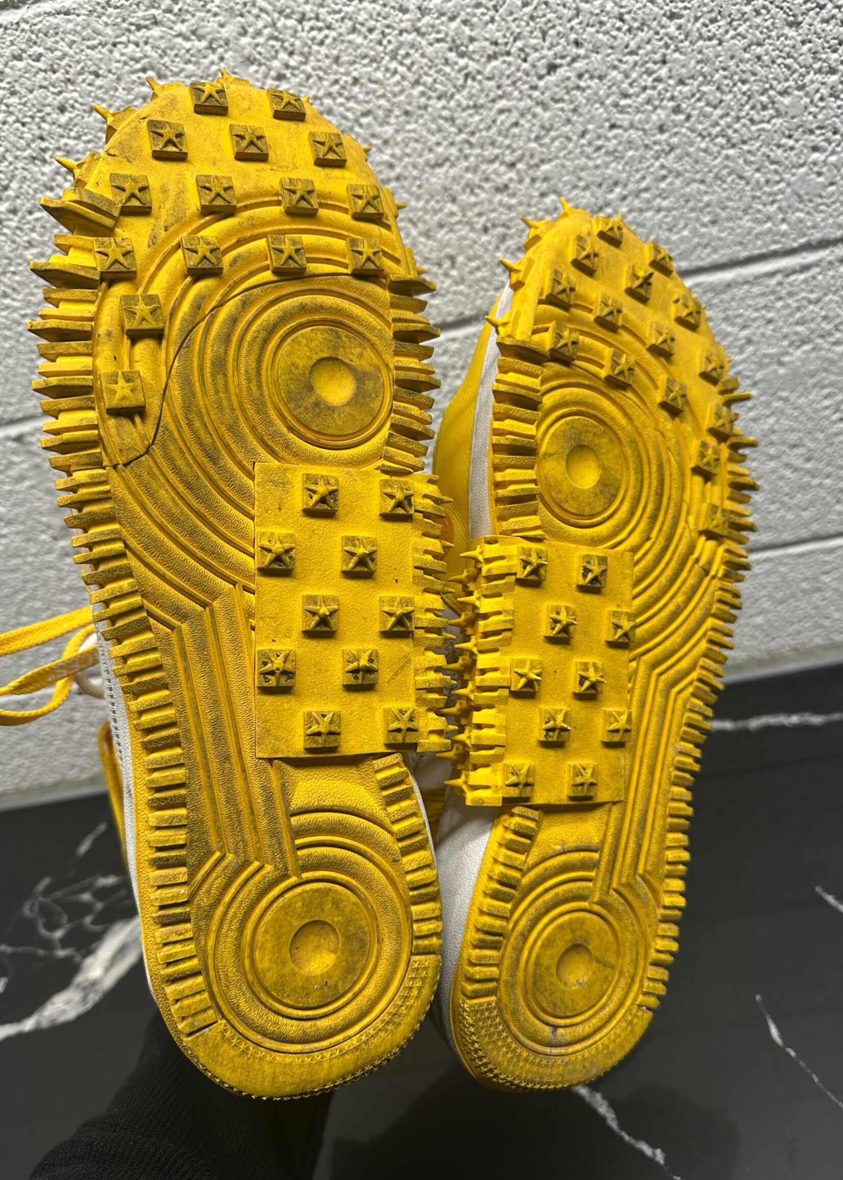 OFF WHITE X NIKE MID SP VARSITY MAIZE 12