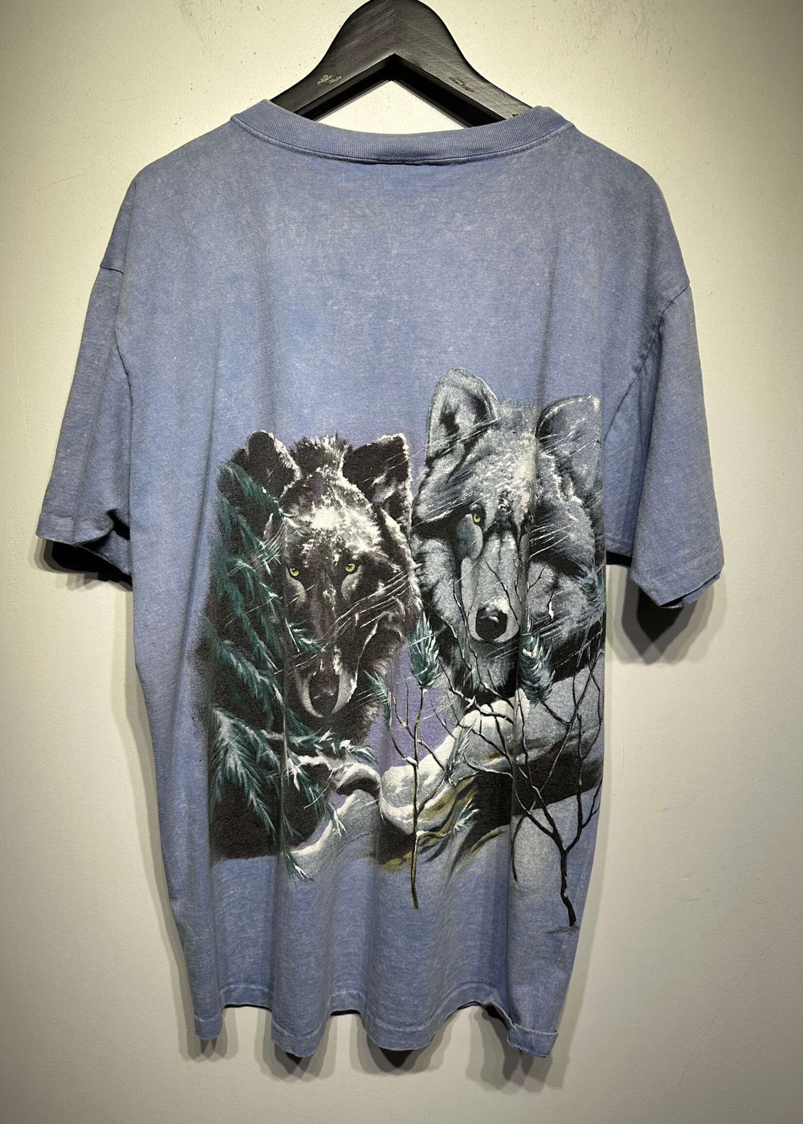 Harlequin Vintage Wolves Tee XL