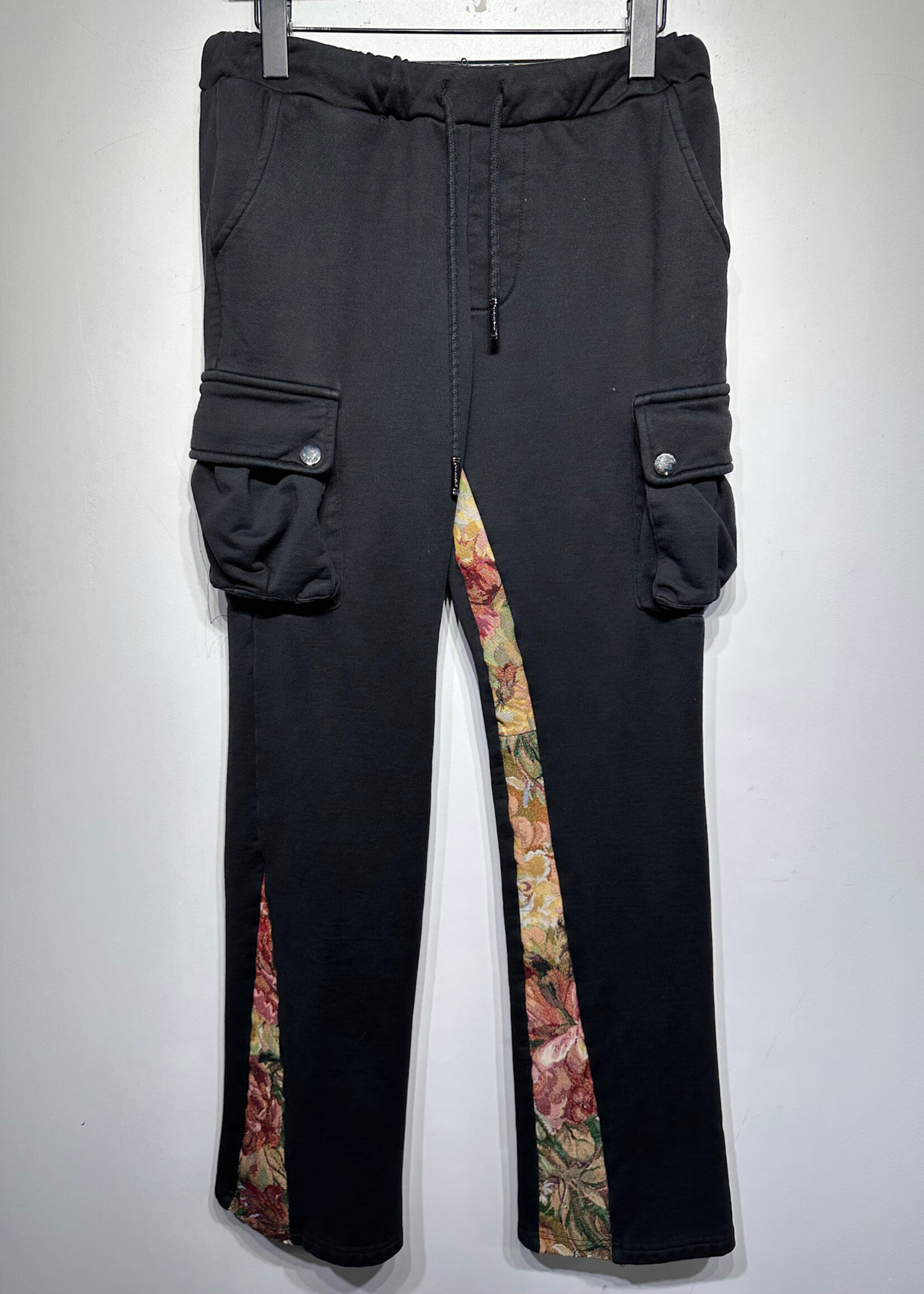 Valabasas Floral Flare Black Sweats L