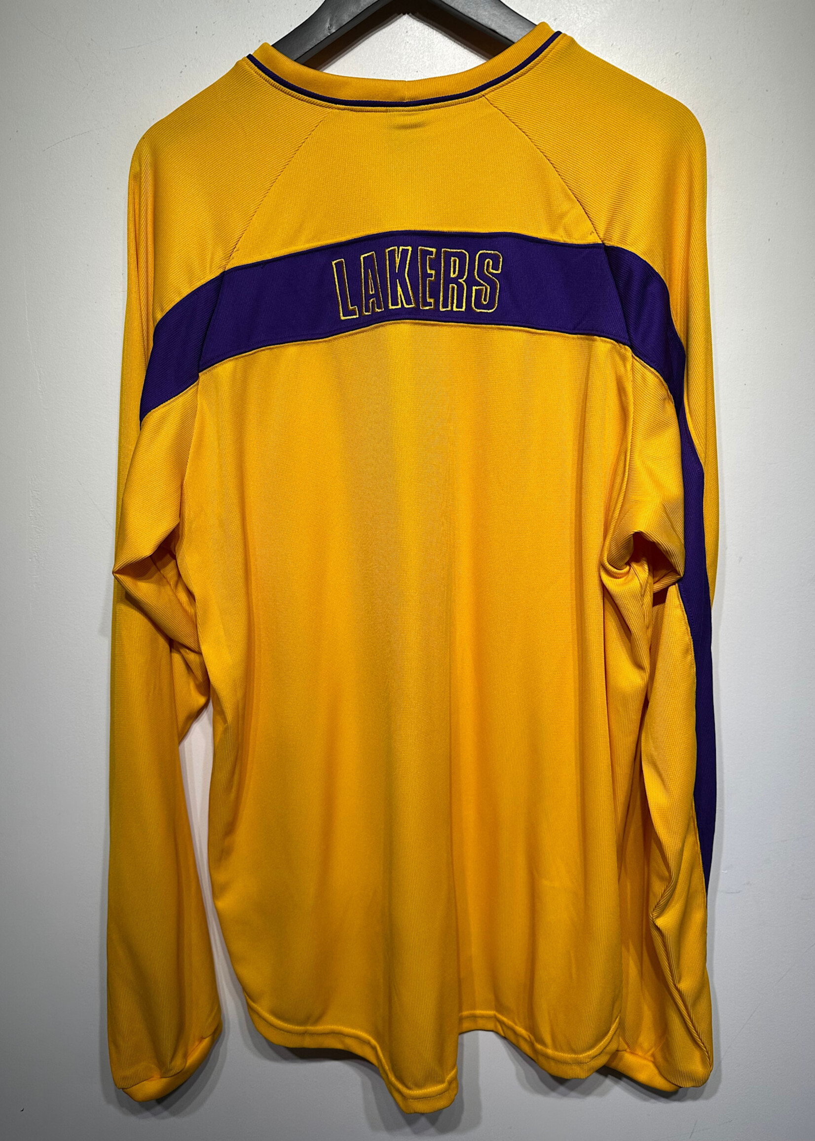Vintage Nike Lakers Yellow Jersey Tee XL