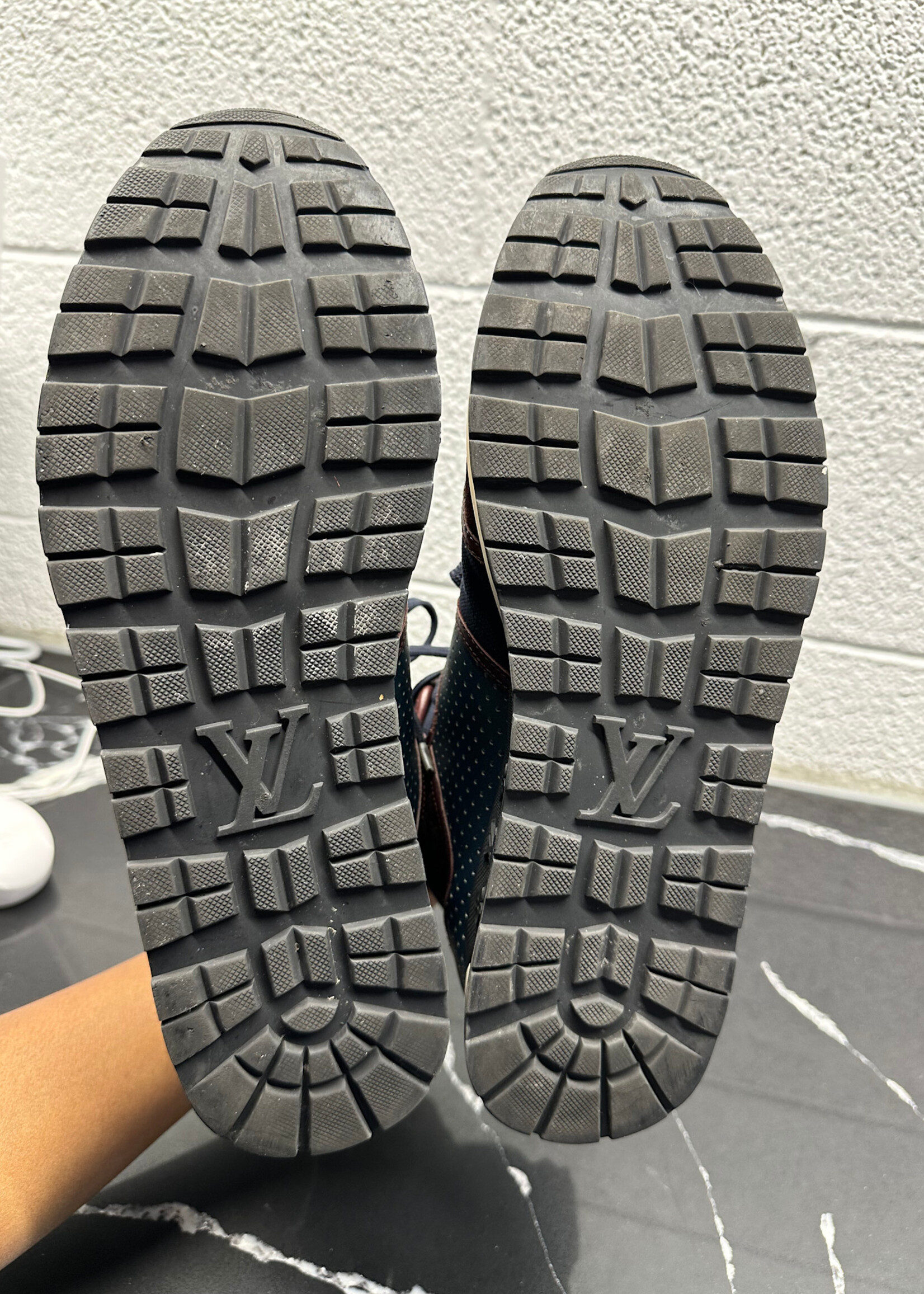 Louis Vuitton Navy/Brown Monogram Hi Tops Masc 9