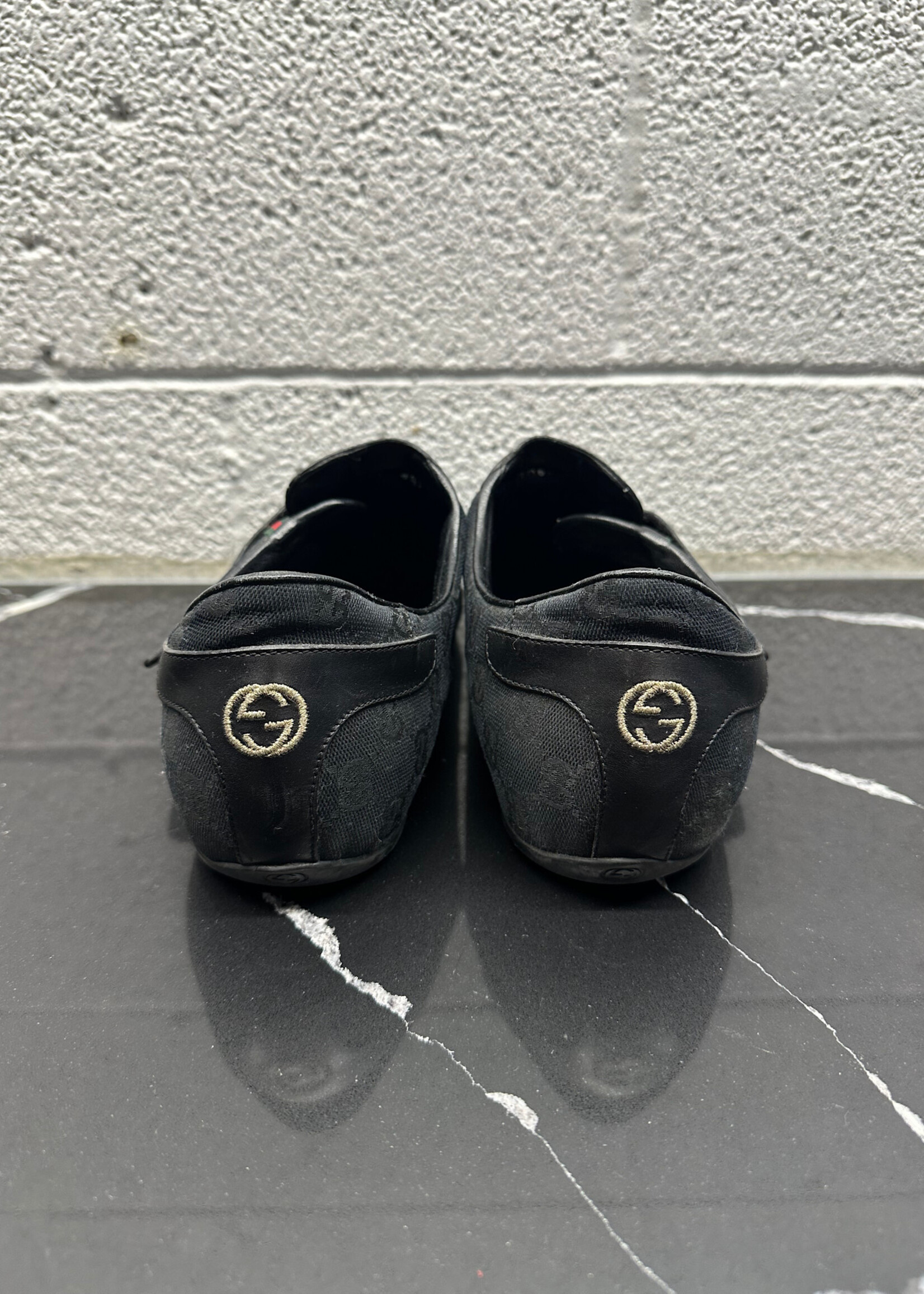 GUCCI LEATHER STRAP ON SNEAKERS 8.5