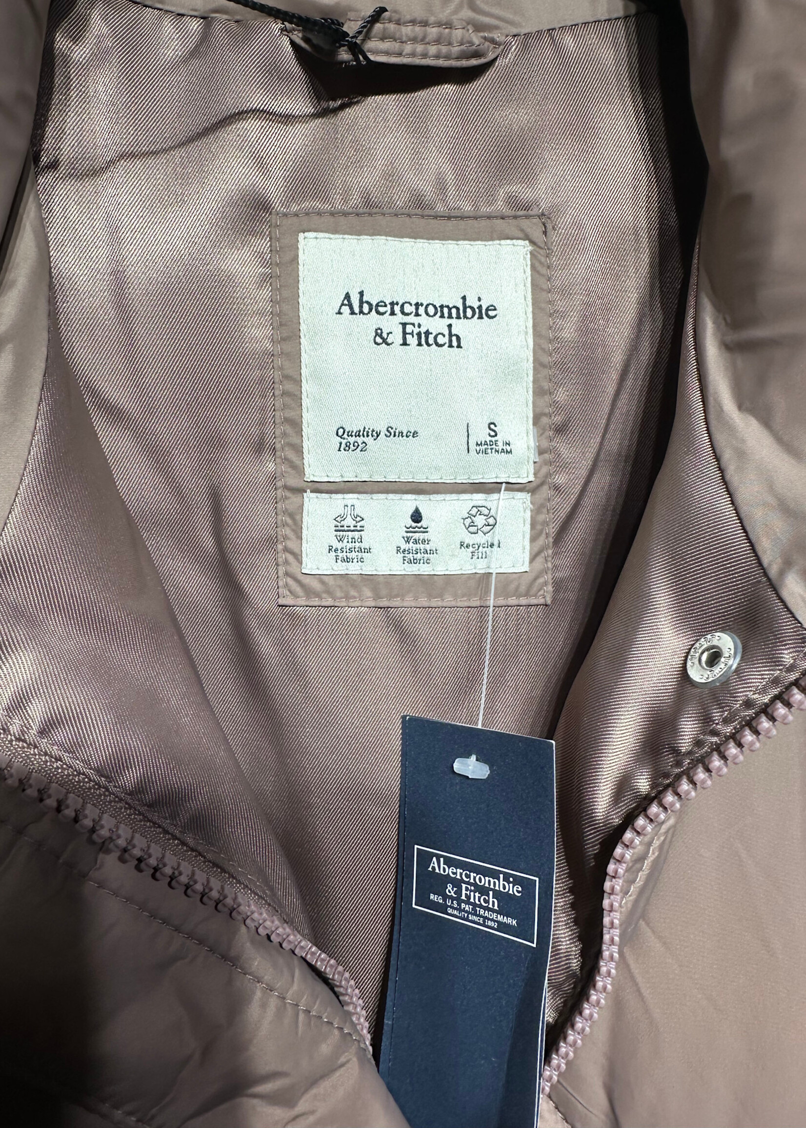 NWT Aebrcrombie Quilted Puffer Vest S