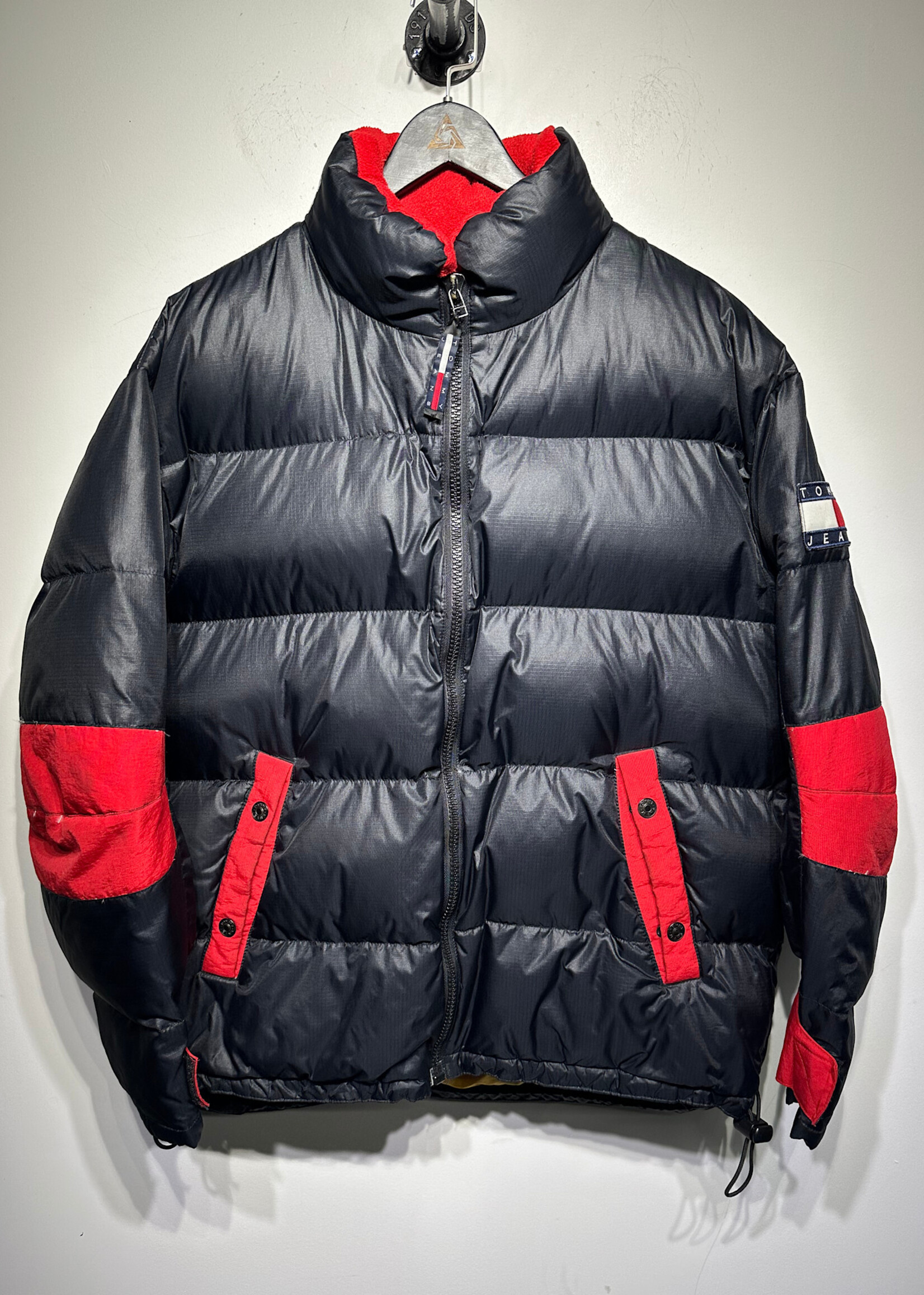Tommy Jeans Vintage Black/Red Puffer As is