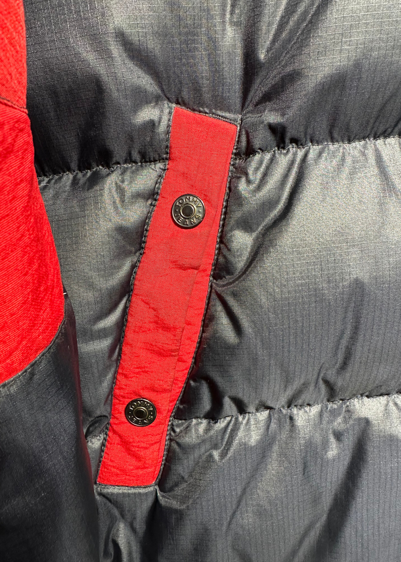 Tommy Jeans Vintage Black/Red Puffer As is