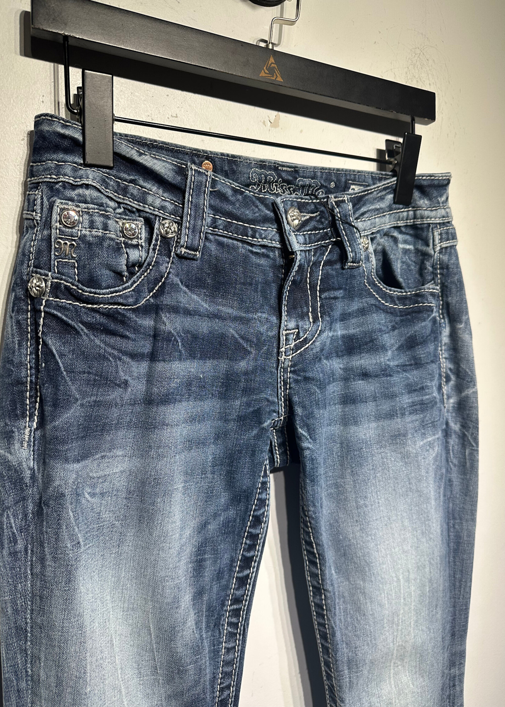 Miss Me Med Wash Slim Boot Wing Pocket Jeans Fem 26