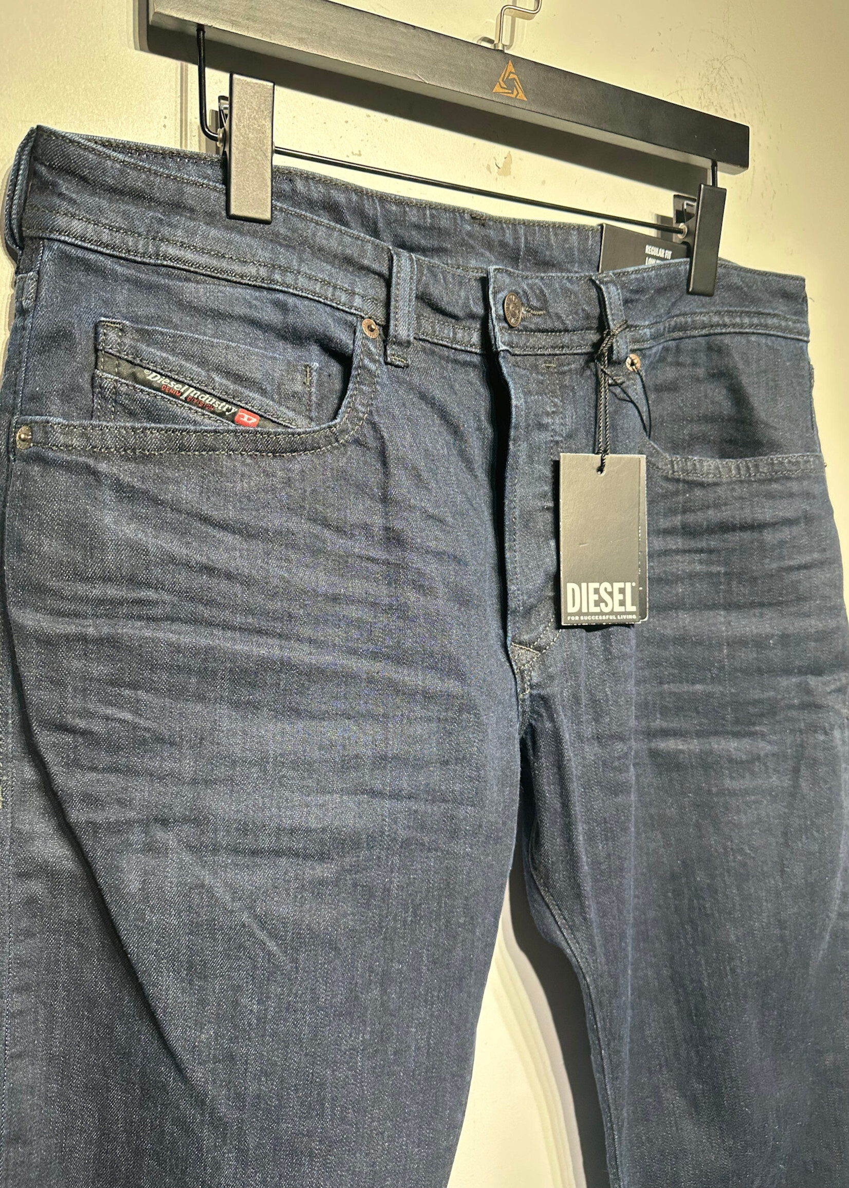 Diesel NWT dark ash Tapered Jeans Unisex 34