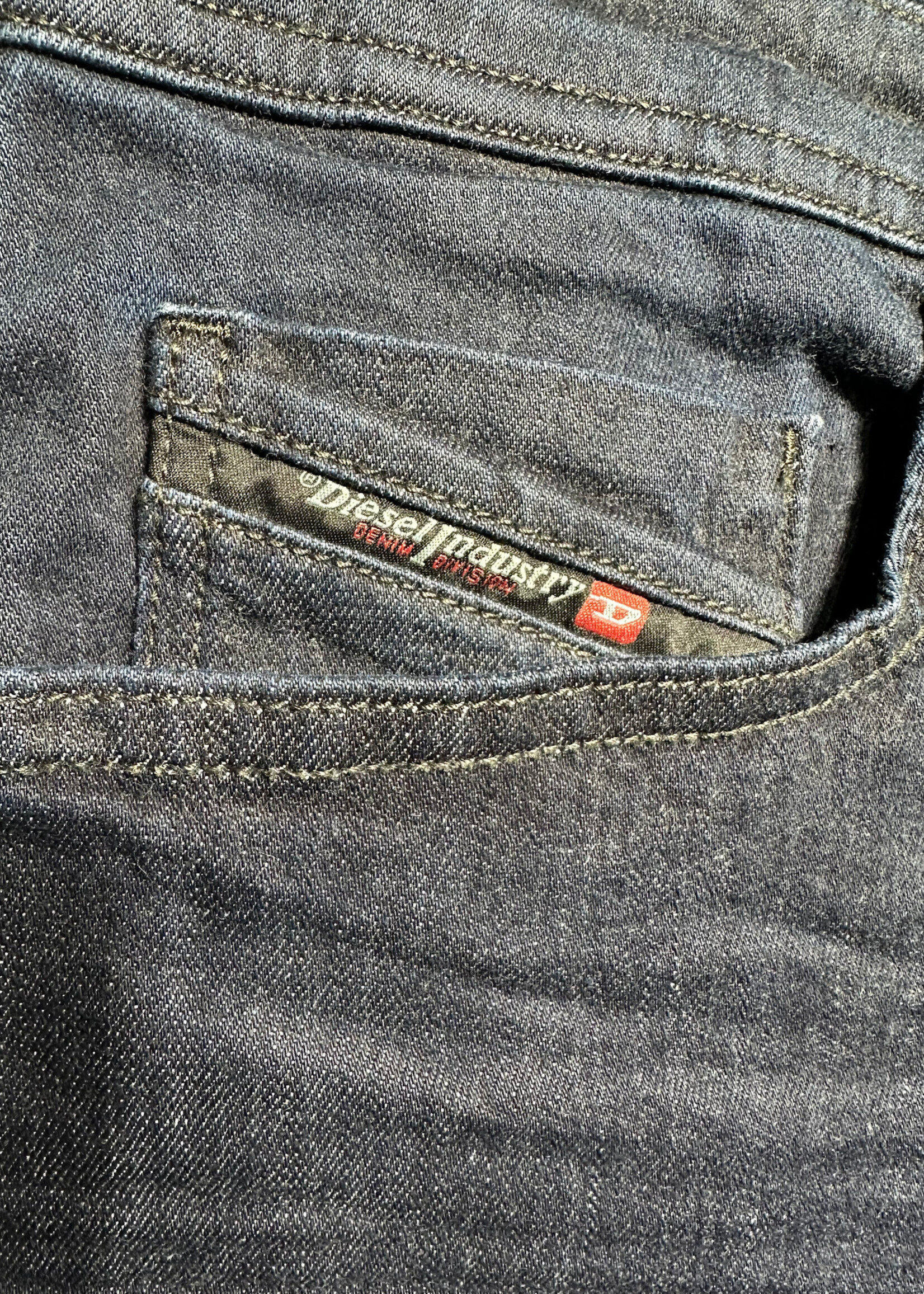 Diesel NWT dark ash Tapered Jeans Unisex 34