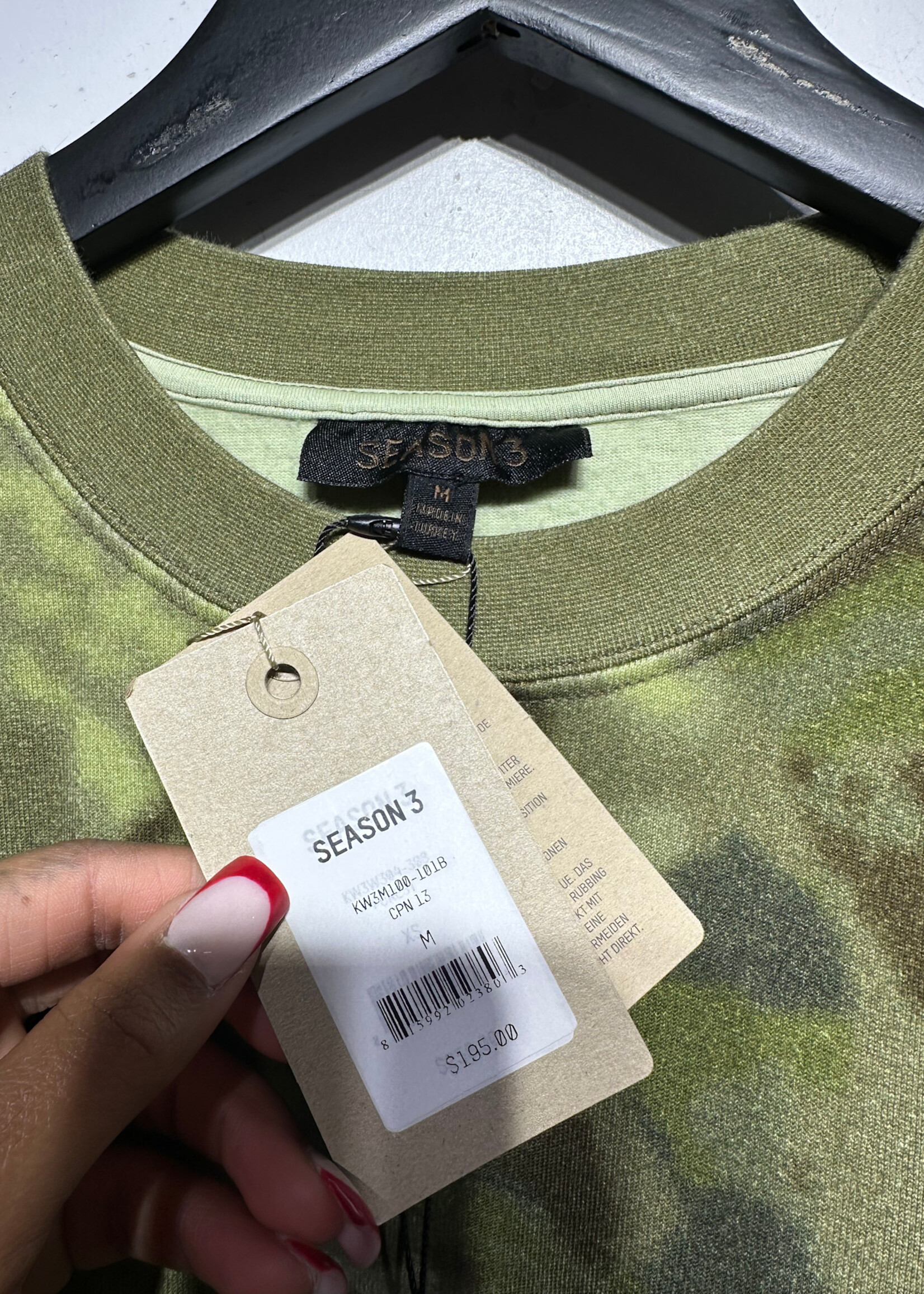 NWT YEEZY SEASON 3 CAMO TEE M (FITS XXL)
