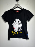 Taylor Swift Black White Fitted Tee Fem S