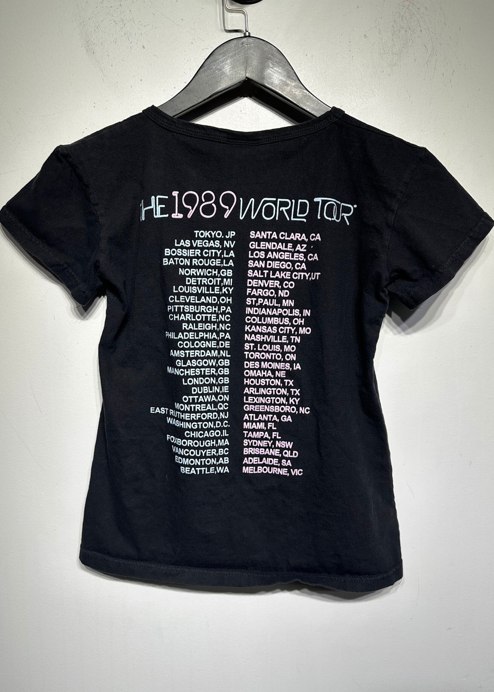 Taylor Swift Black White Fitted Tee Fem S