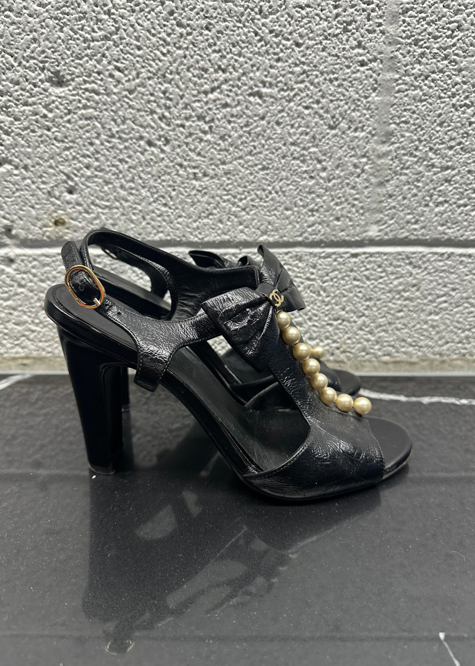 Chanel Black Bow Peep Toe 37.5/7.5