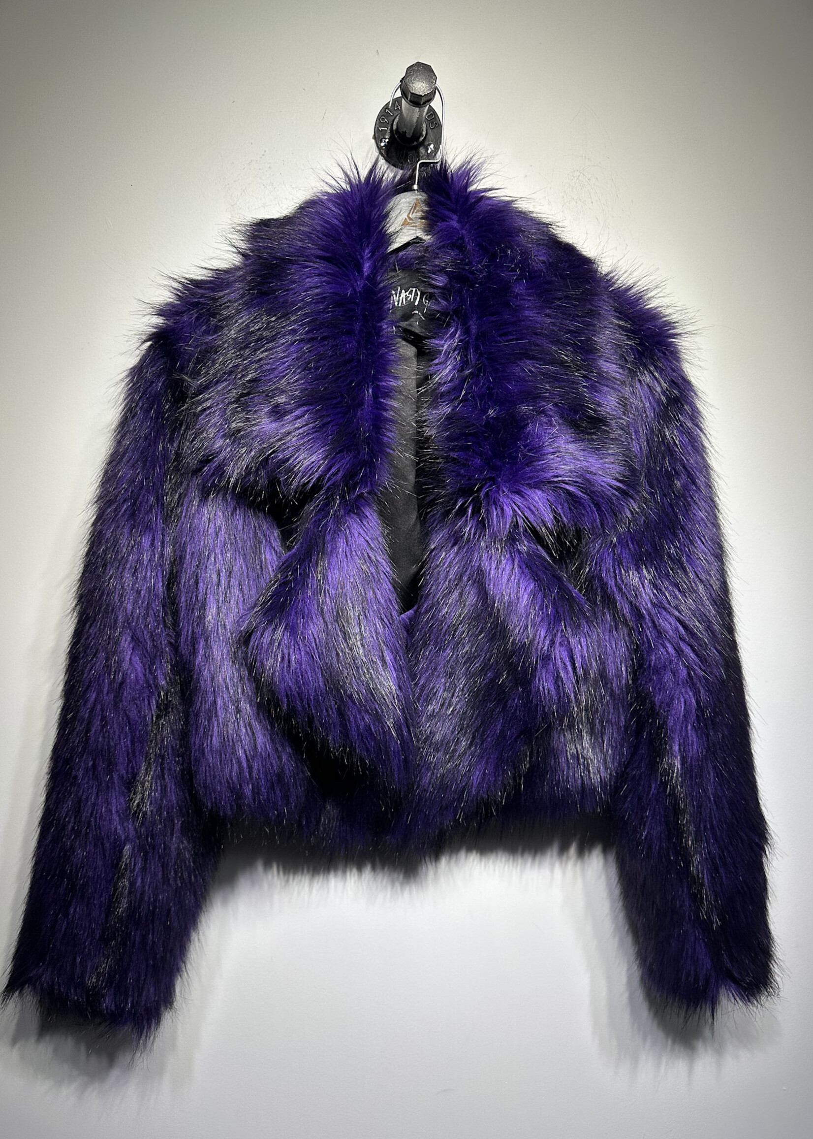 Nasty Gal Purple Faux Fur Crop JacKet Fem L