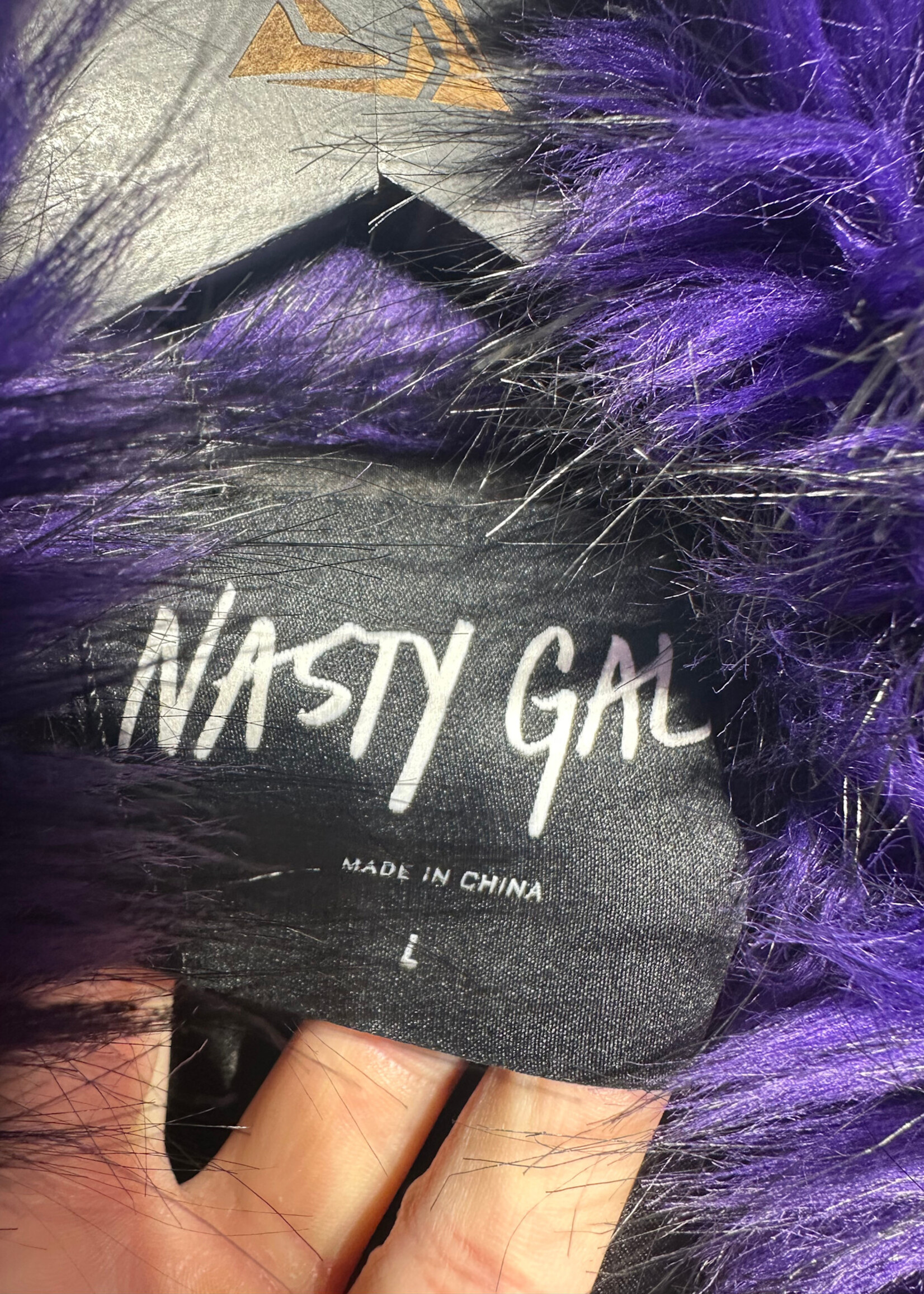 Nasty Gal Purple Faux Fur Crop JacKet Fem L