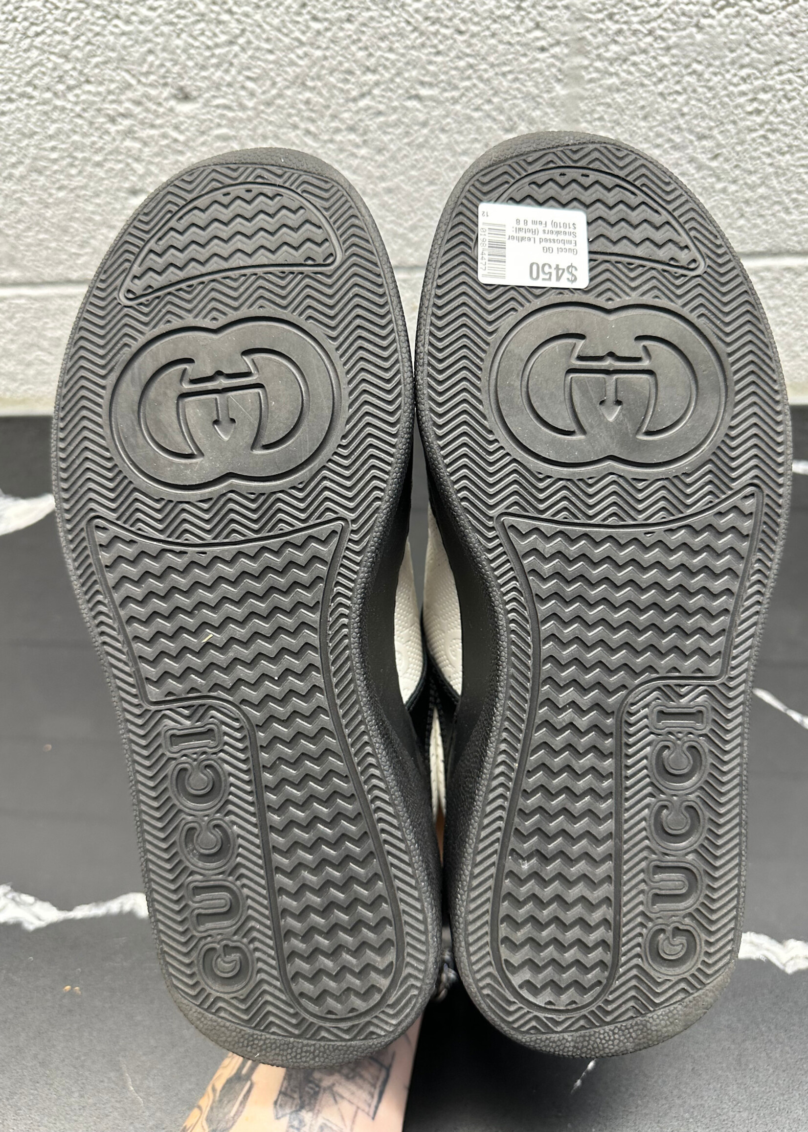 Gucci GG Embossed Leather Sneakers (Retail: $1010) Fem 8