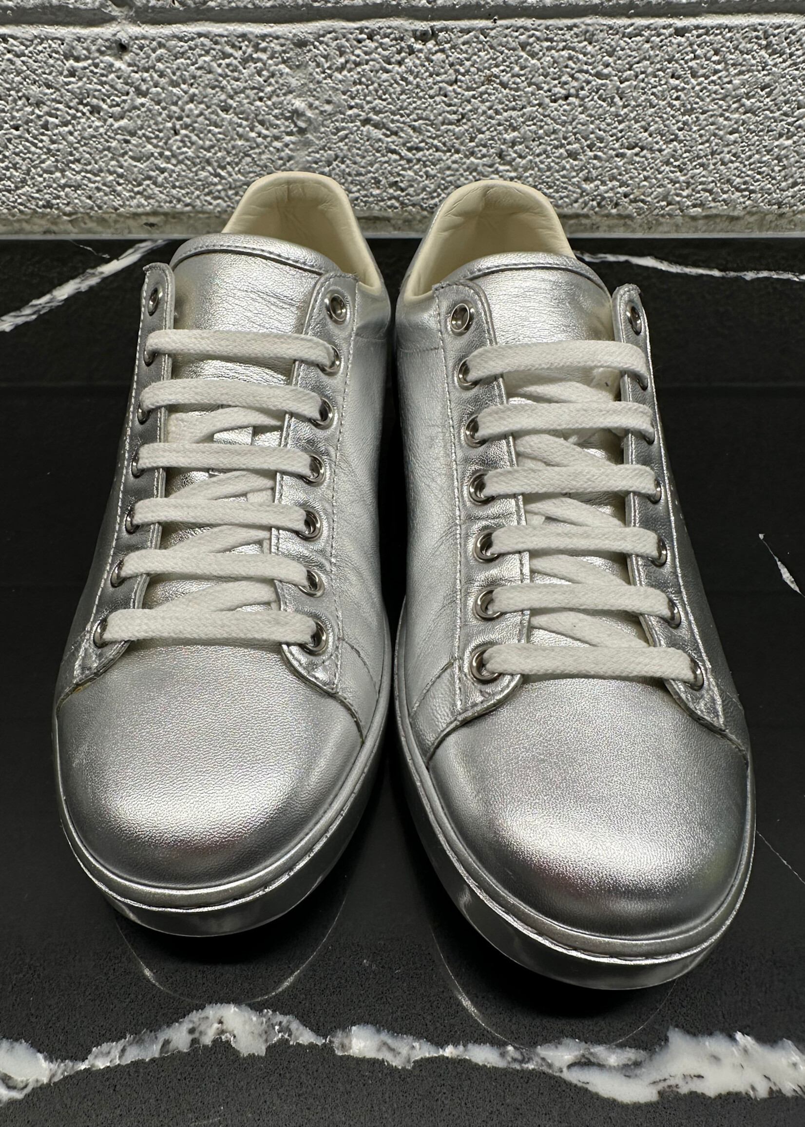 DS Gucci Silver Cutout Logo Sneakers 37/Fem 8