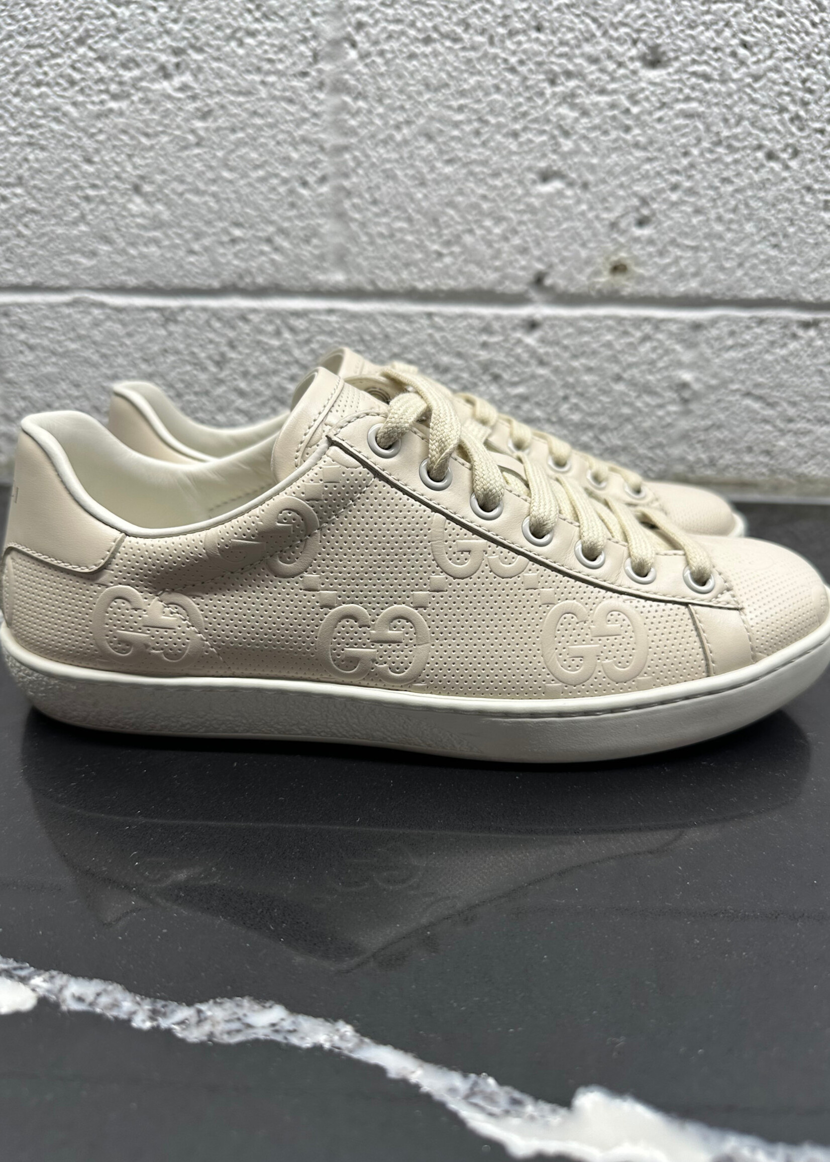 Gucci Ace Embossed GG Cream Sneakers 37/Fem 8