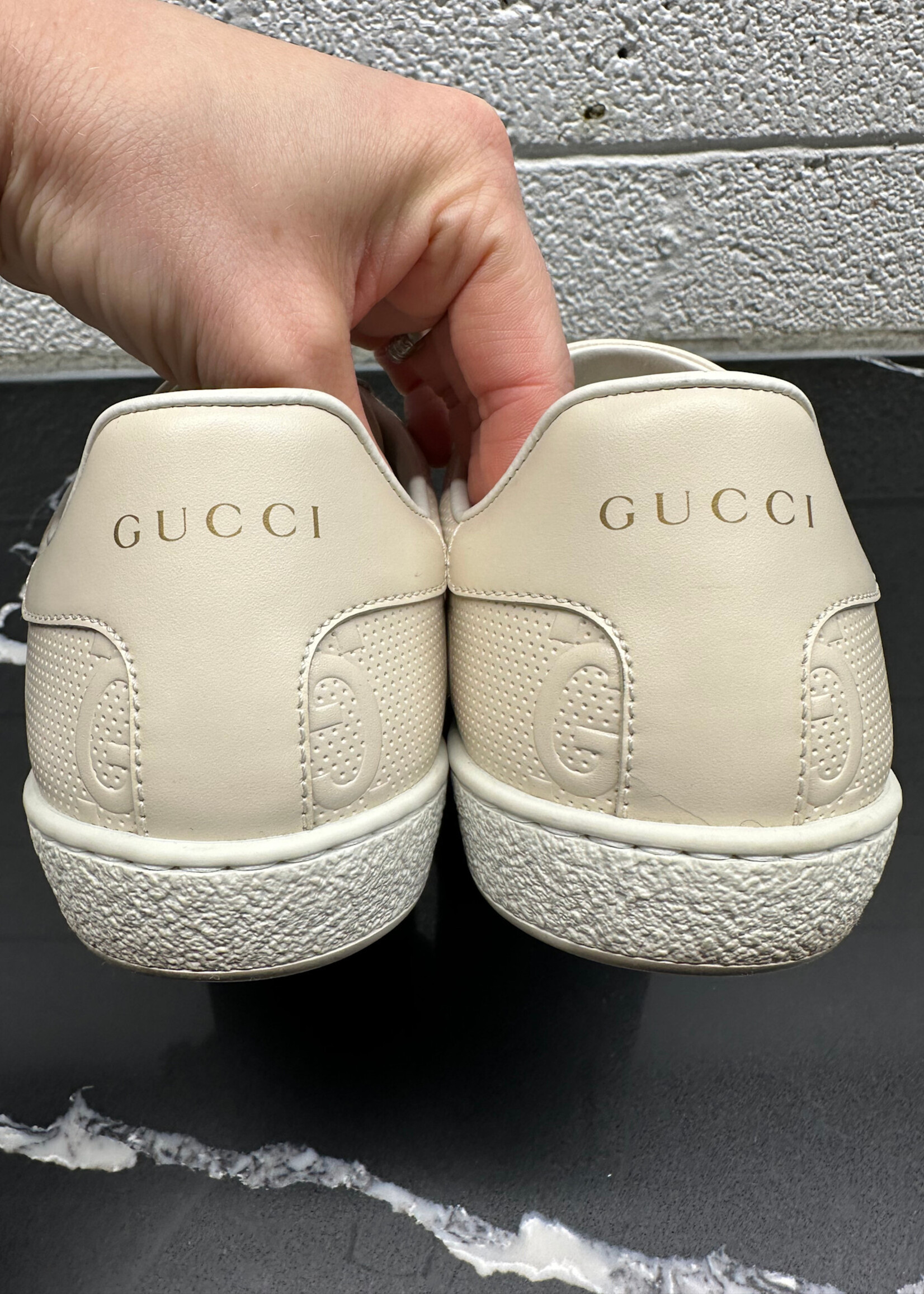 Gucci Ace Embossed GG Cream Sneakers 37/Fem 8