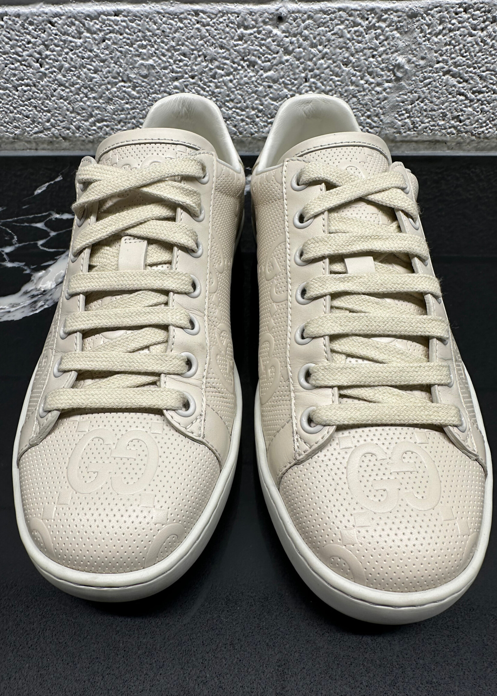 Gucci Ace Embossed GG Cream Sneakers 37/Fem 8