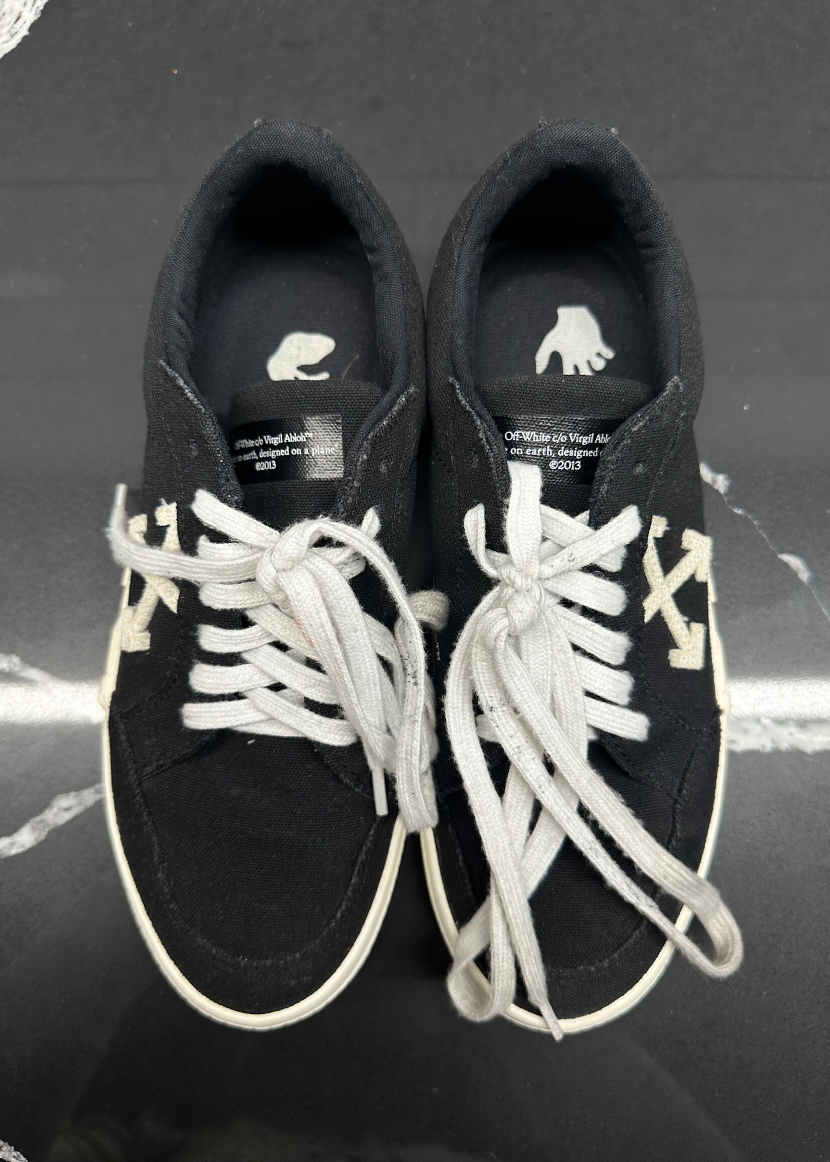 Off-White Black White Diagonal Sneakers 39/8.5
