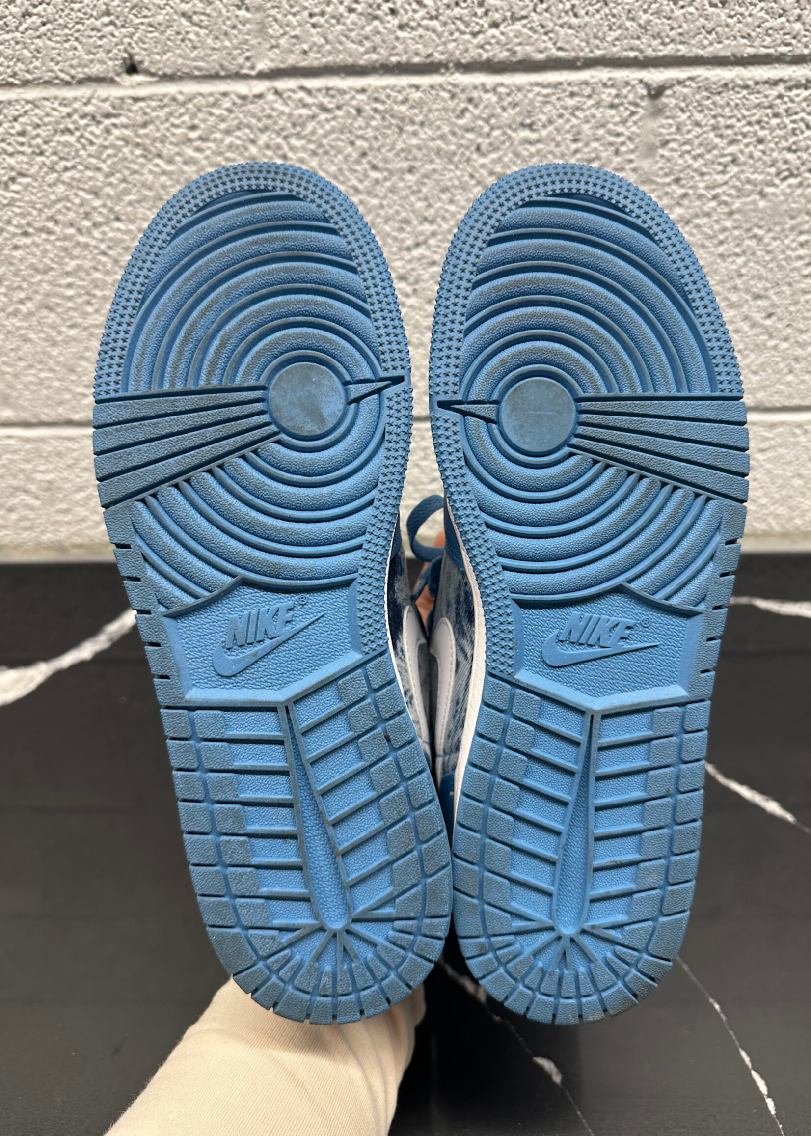 Jordan 1 Mid Blue White Fem 7.5