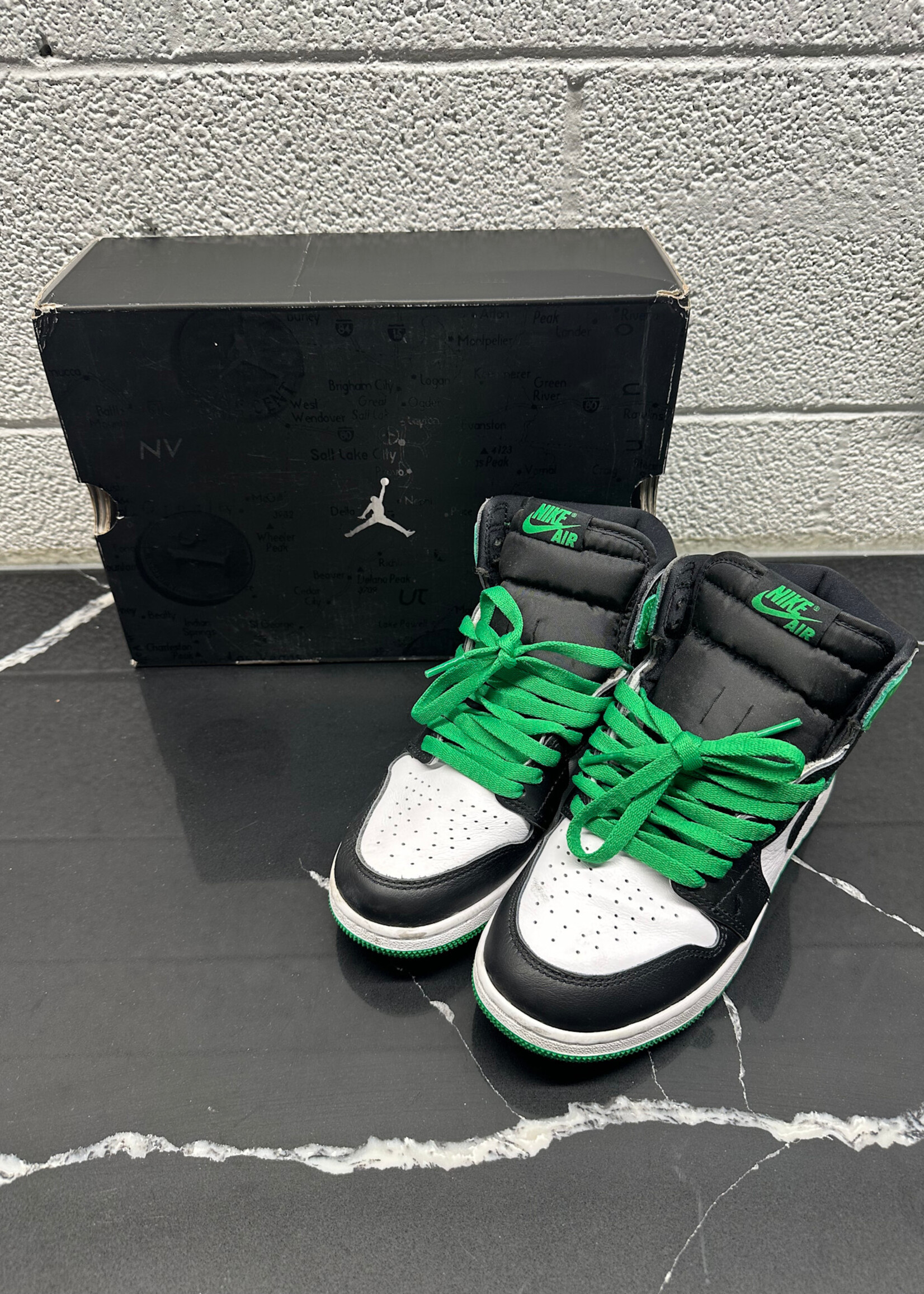 Jordan 1 High Green Black White Fem 7.5