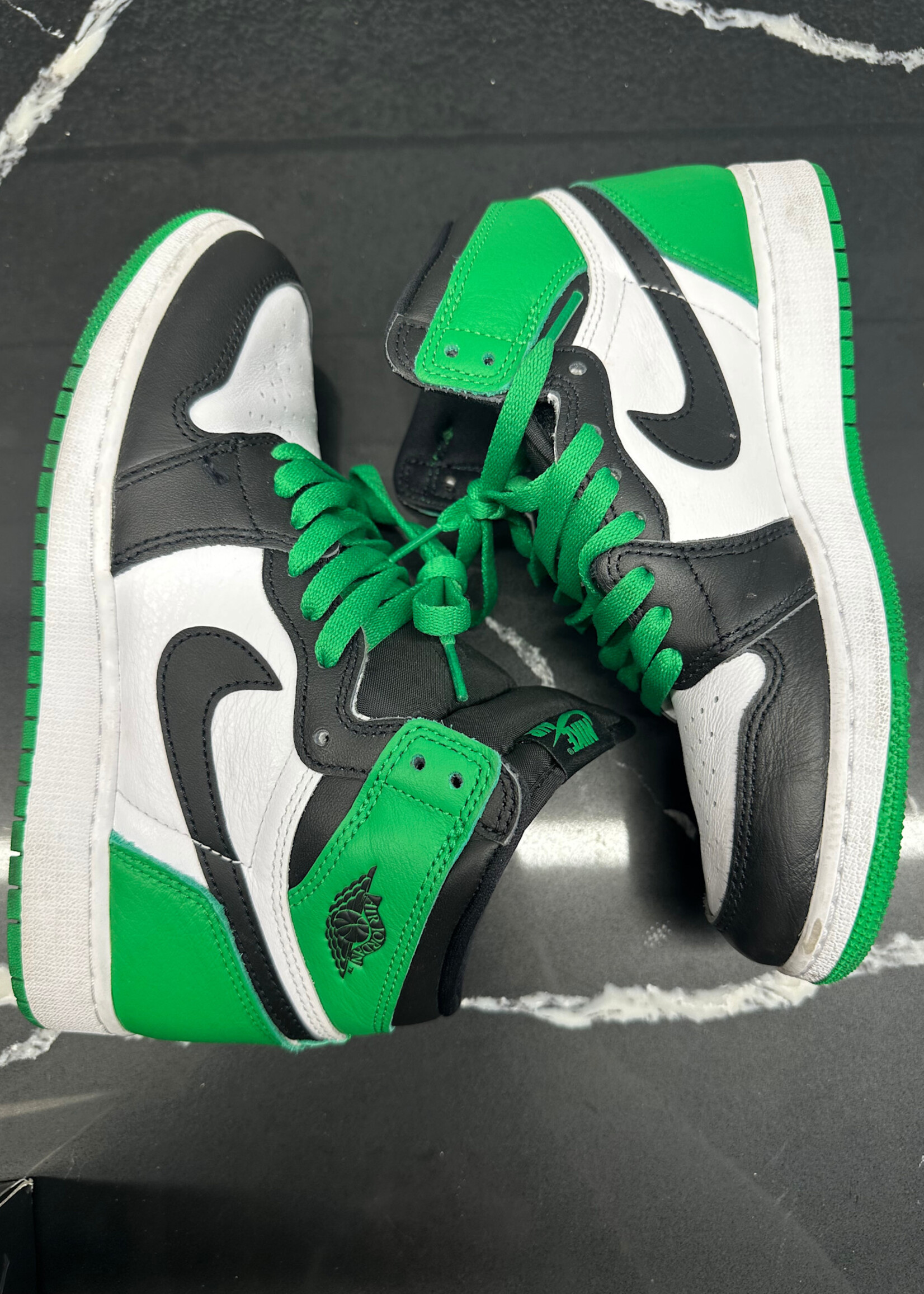 Jordan 1 High Green Black White Fem 7.5