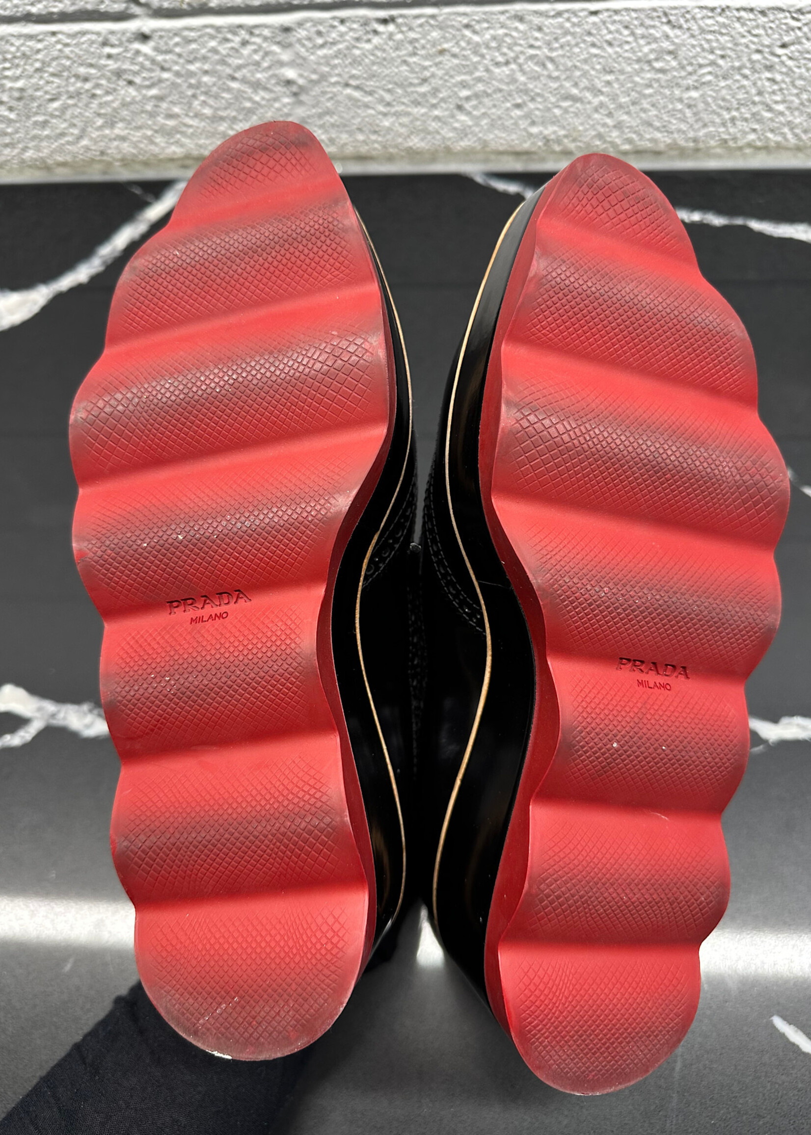 Prada Black Leather Platform Loafers Fem 6.5