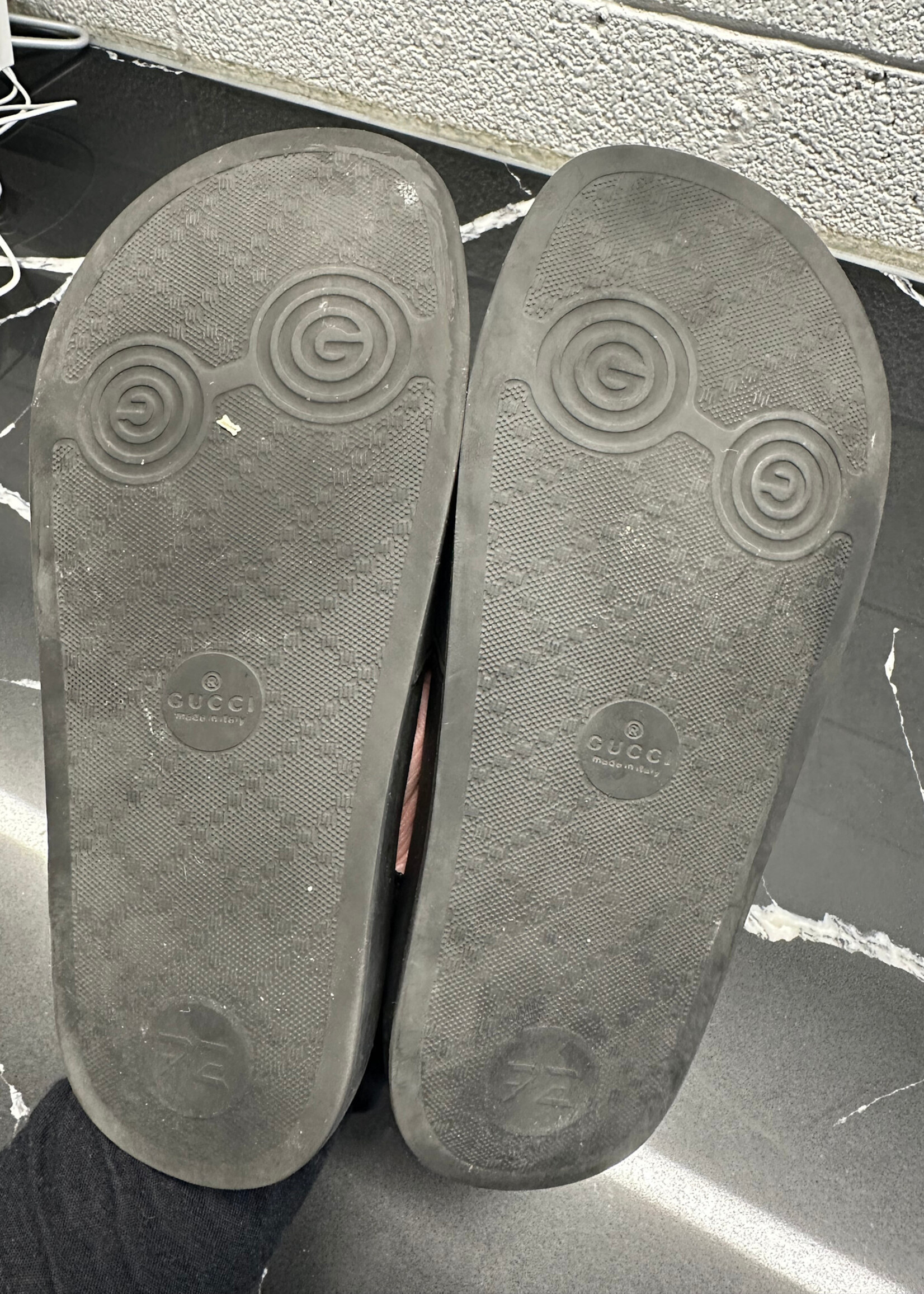 Gucci Black on Black Rubber Slides 35/5