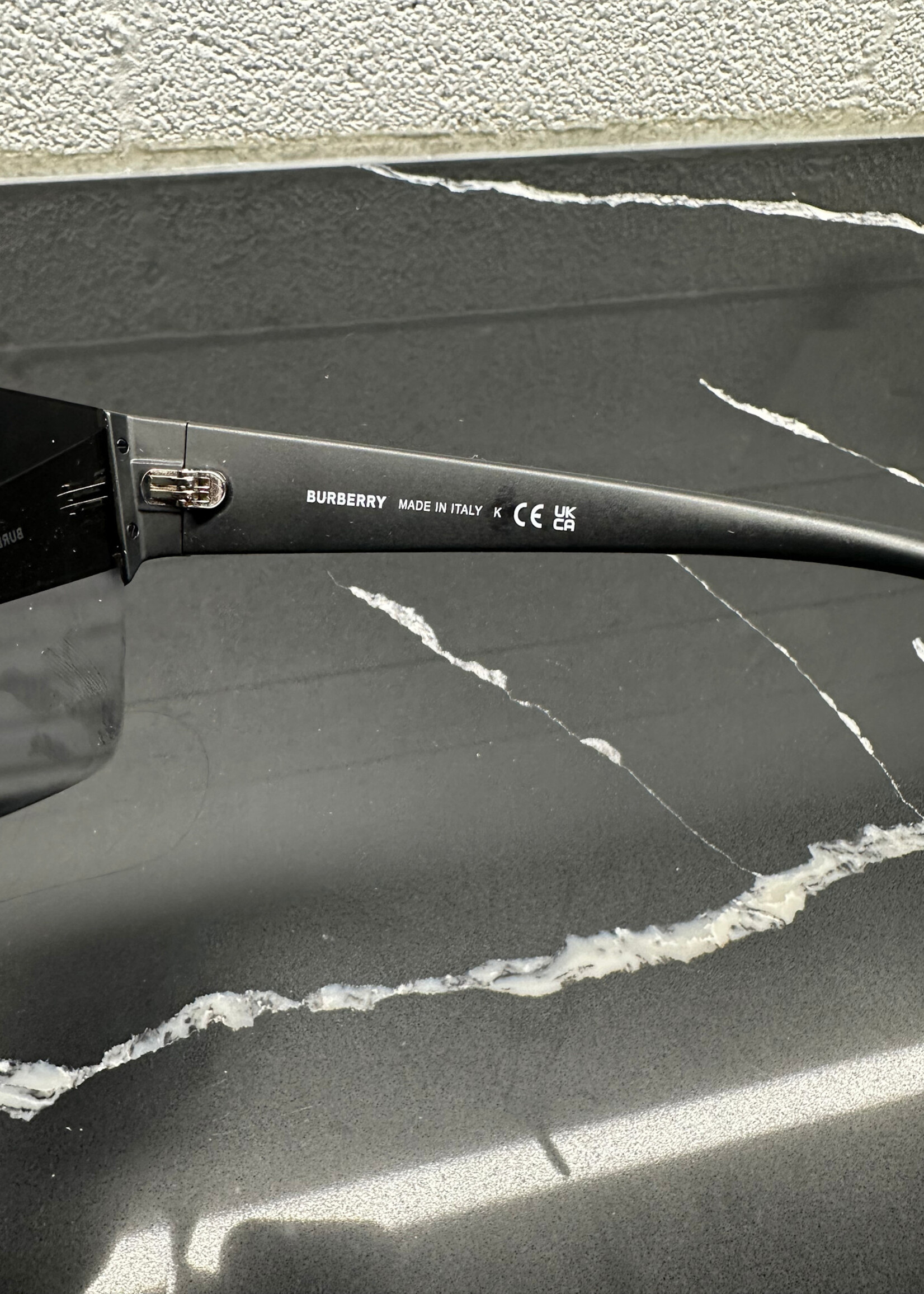 Burberry 4291 Sunglasses W CASE