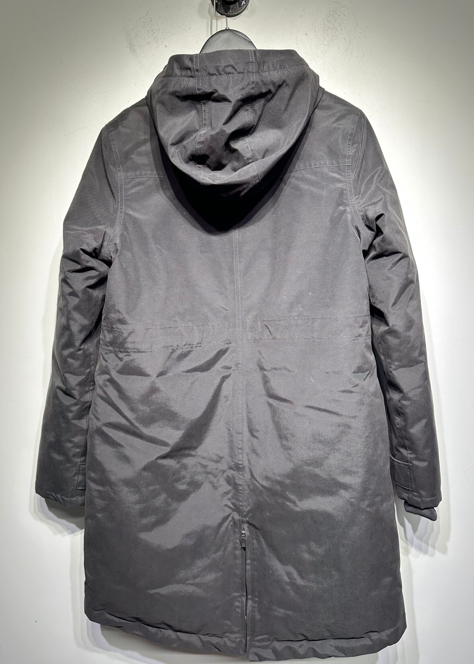 NORTHFACE BLACK PUFFER PARKA FEM M