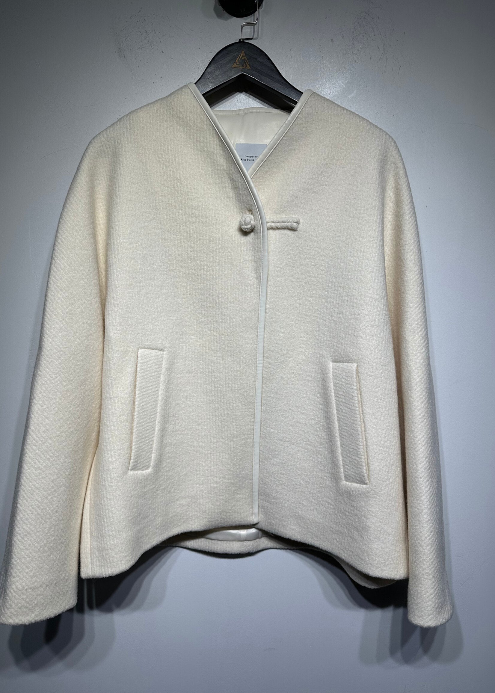 Fabrique White Clasp Knit Jacket L