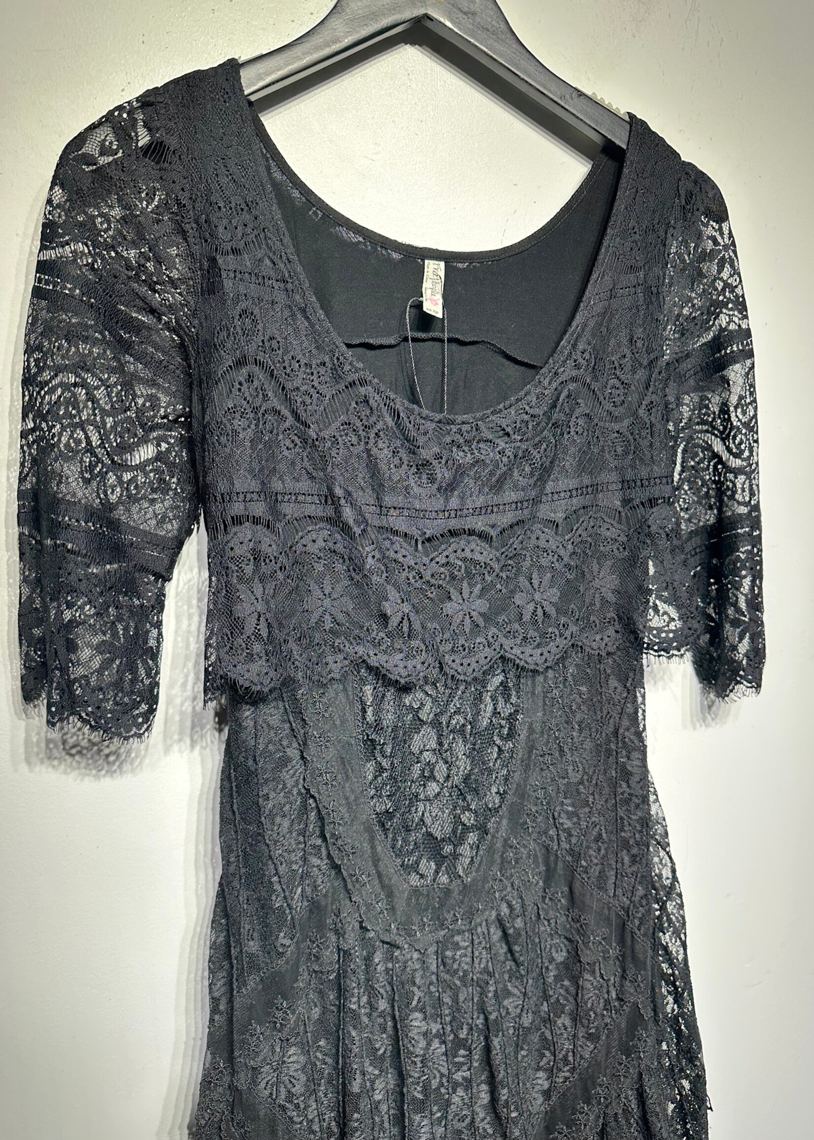 FREE PEOPLE BLACK LACE DRESS XS