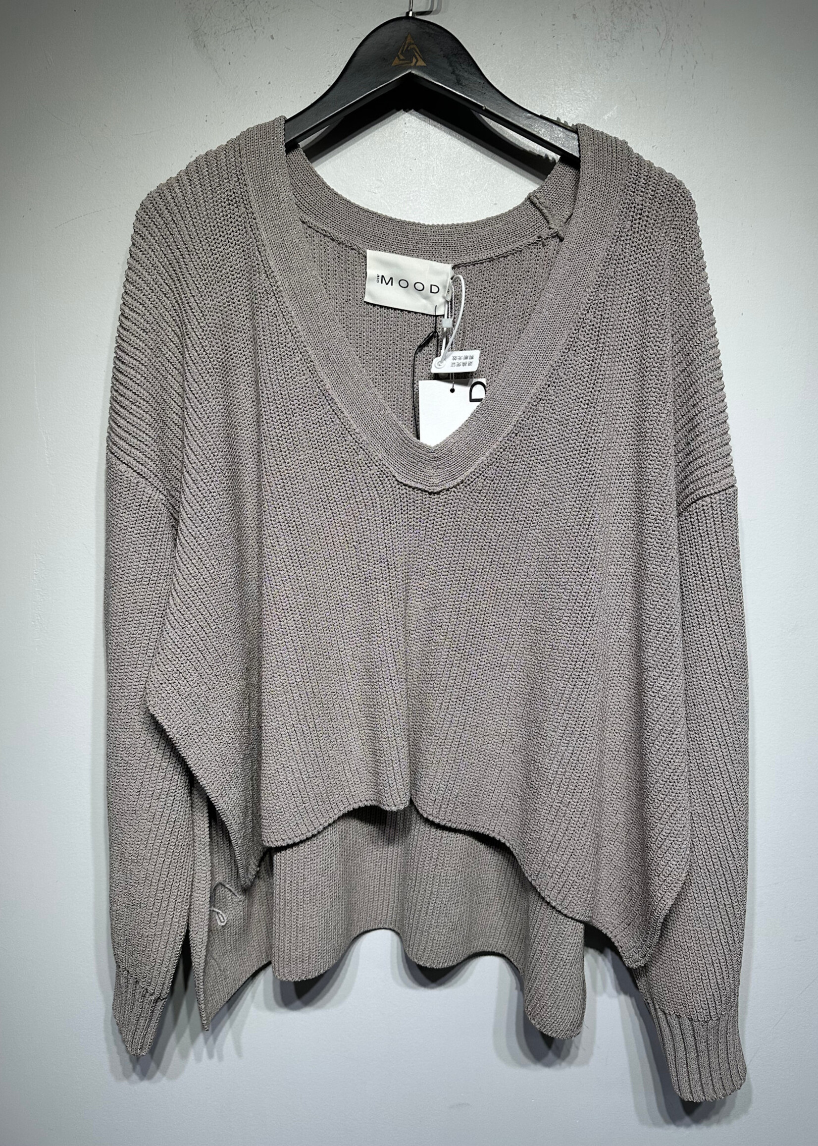 NWT 310 Mood Grey V Neck Heavy Knit Sweater M