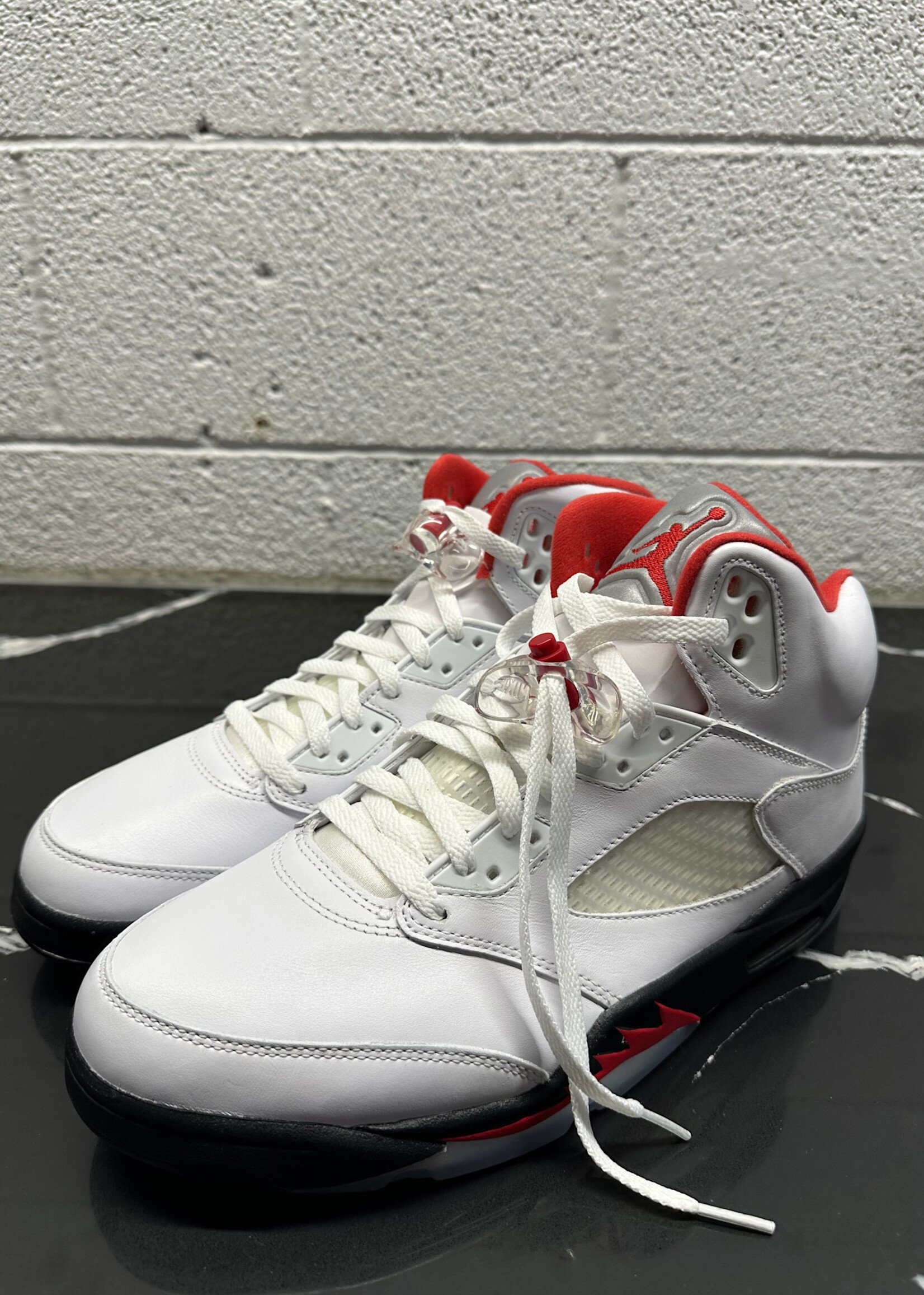 Jordan 5 White Fire Red 10.5