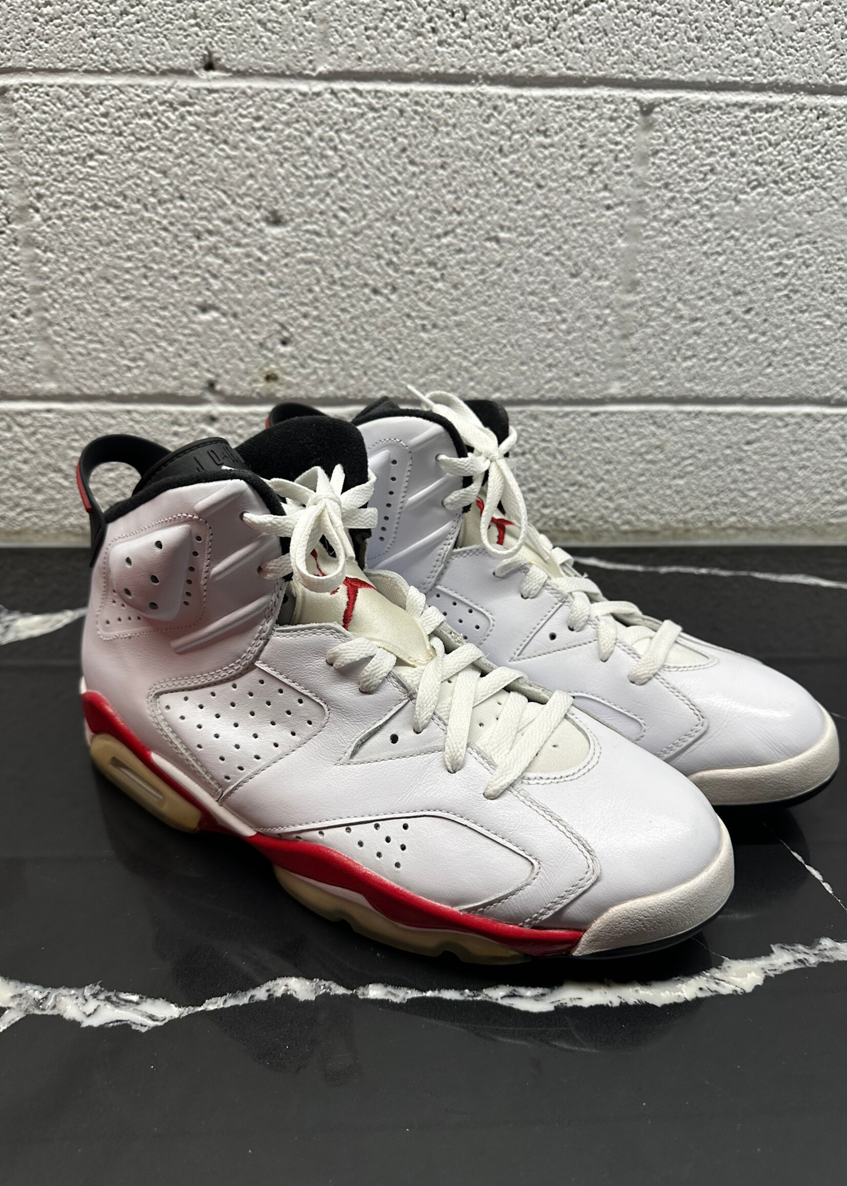 Jordan 6 White Varsity Red Masc 10.5