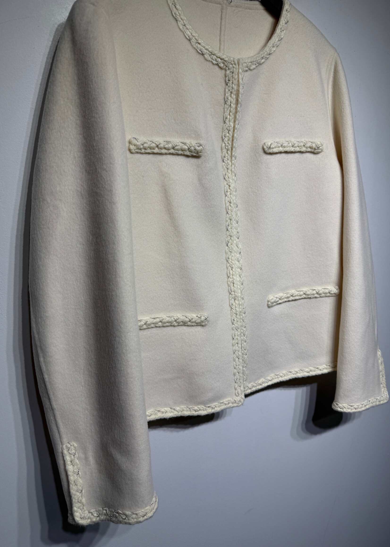 NWT Goelia White Chanel Style Short Coat L