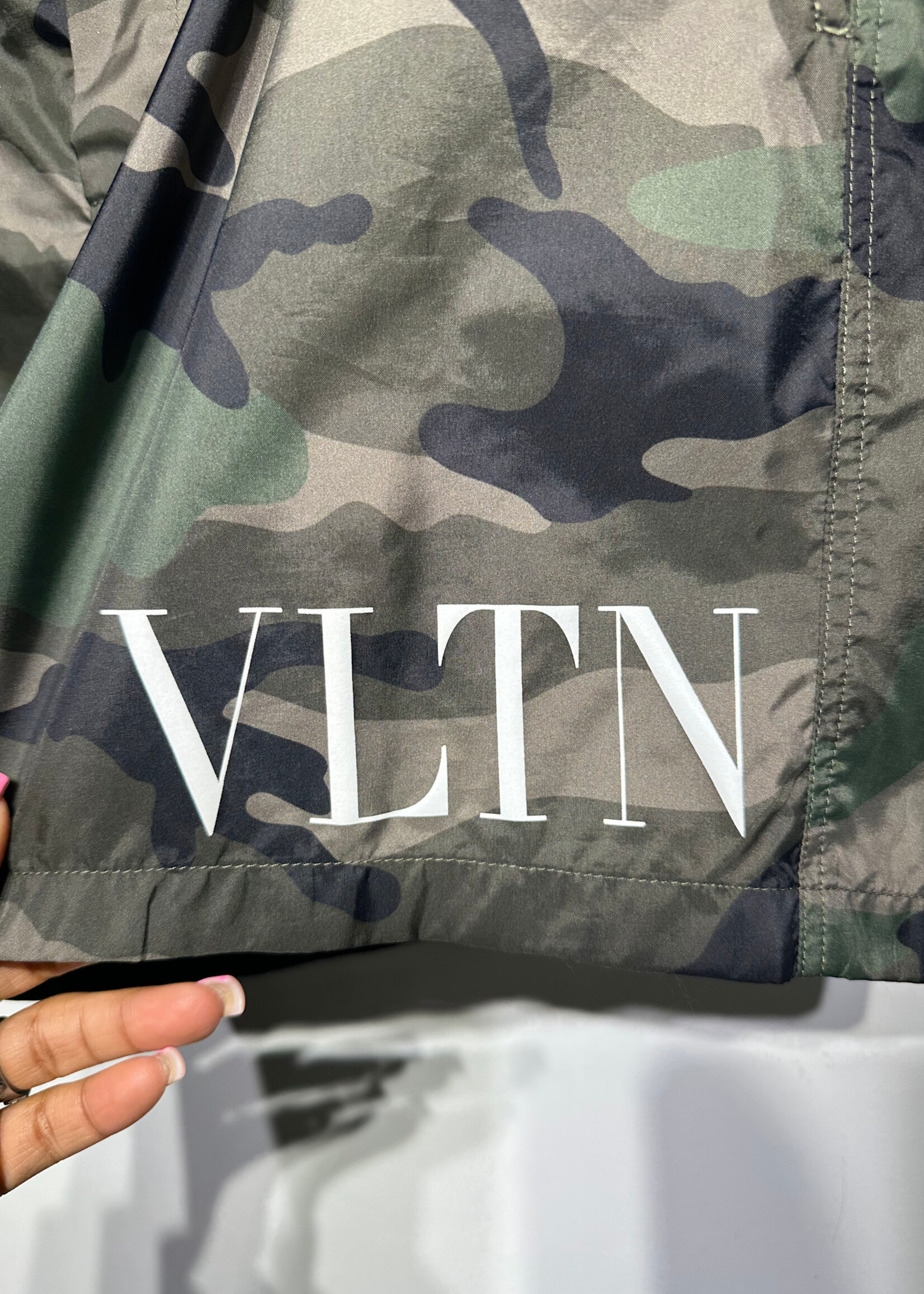 Valentino Camo Board Short Masc 36