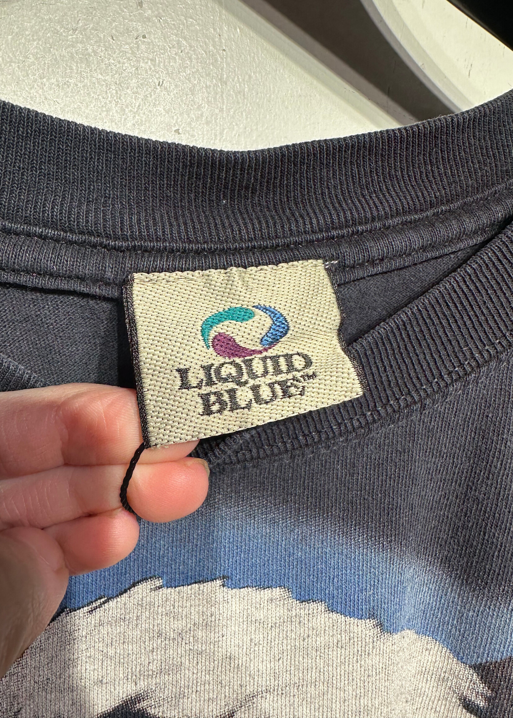 Liquid Blue 06' Eagle American Flag Tee XL AS IS