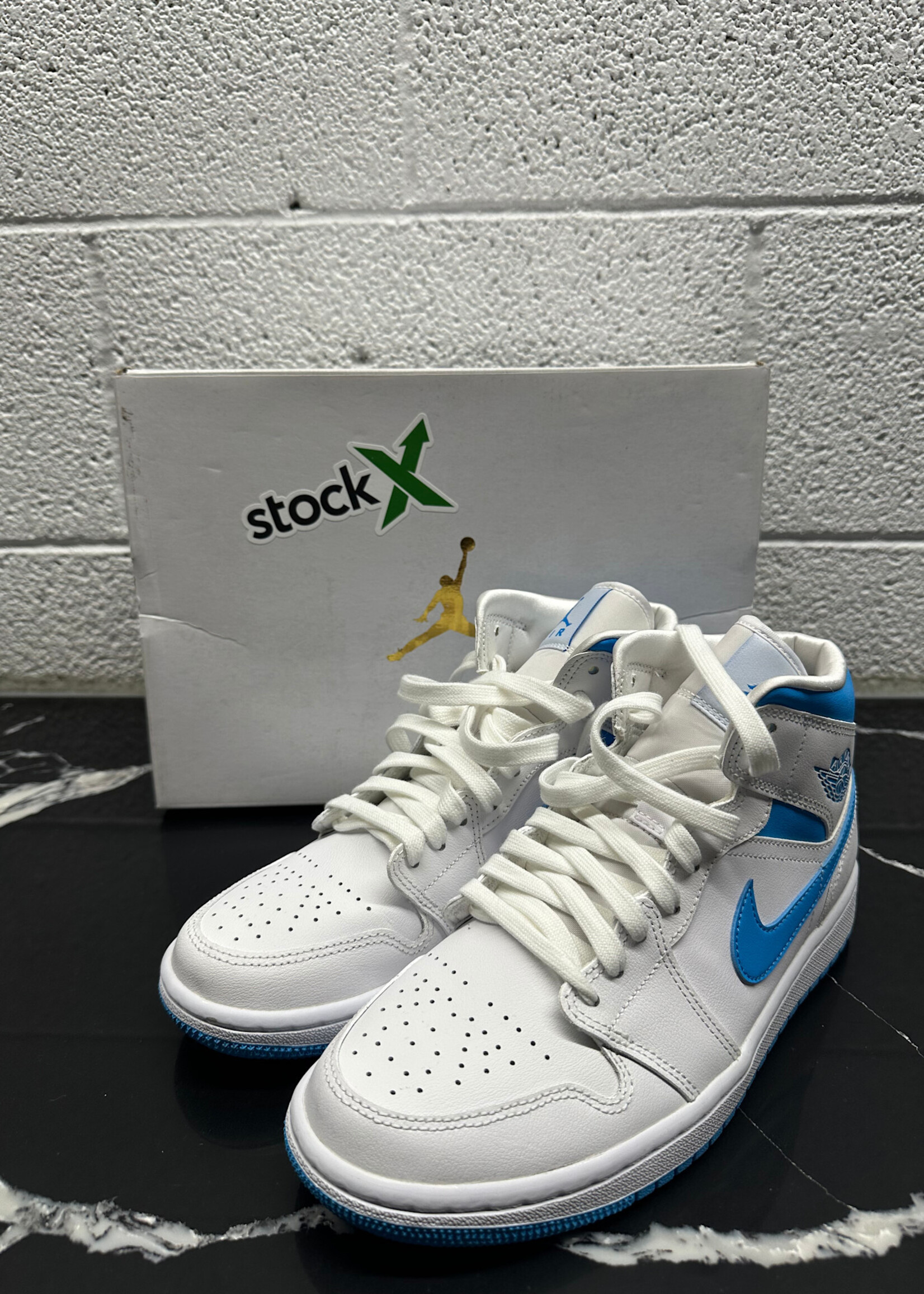 Jordan 1 Mid Powder Blue Fem 8.5