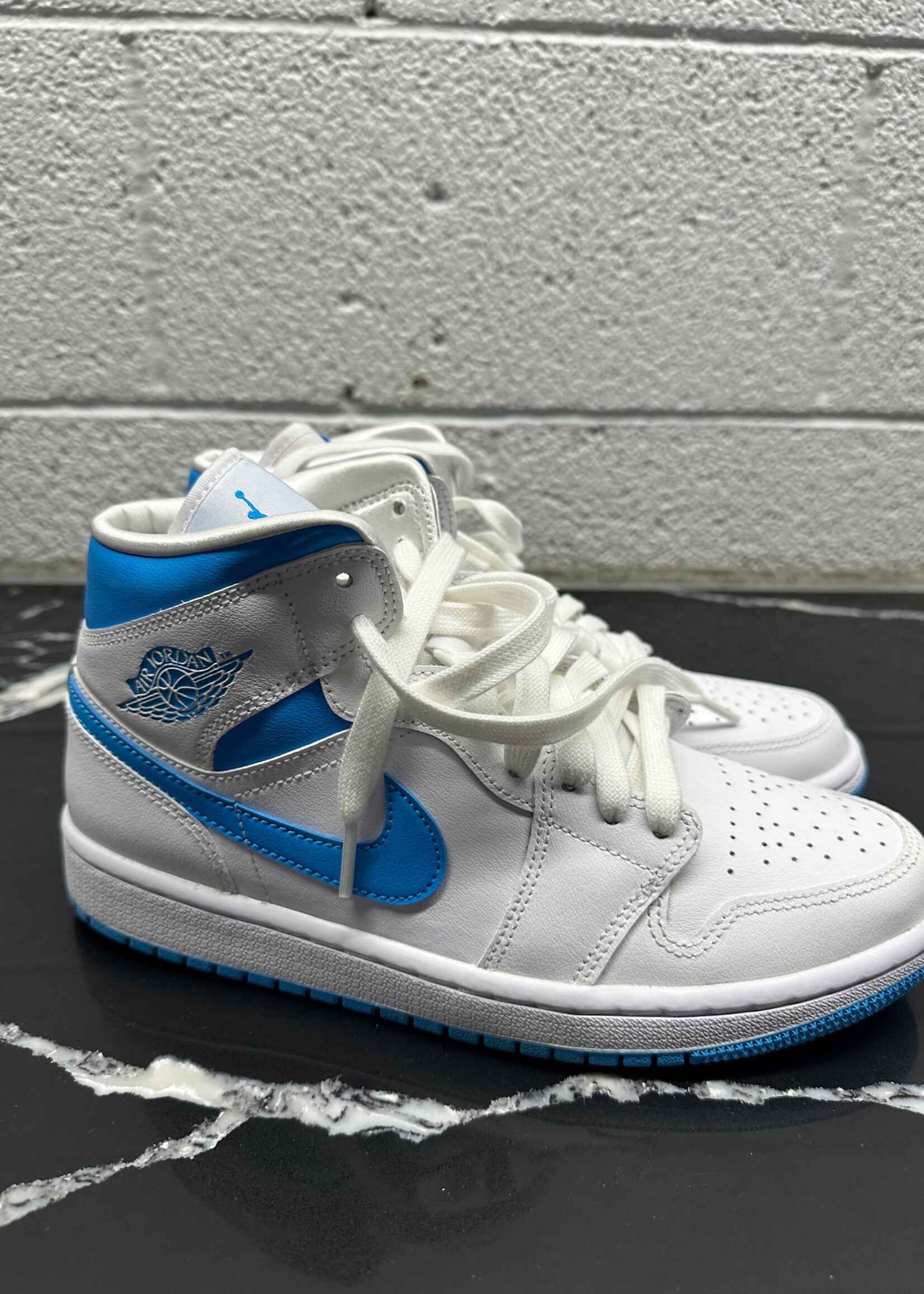 Jordan 1 Mid Powder Blue Fem 8.5