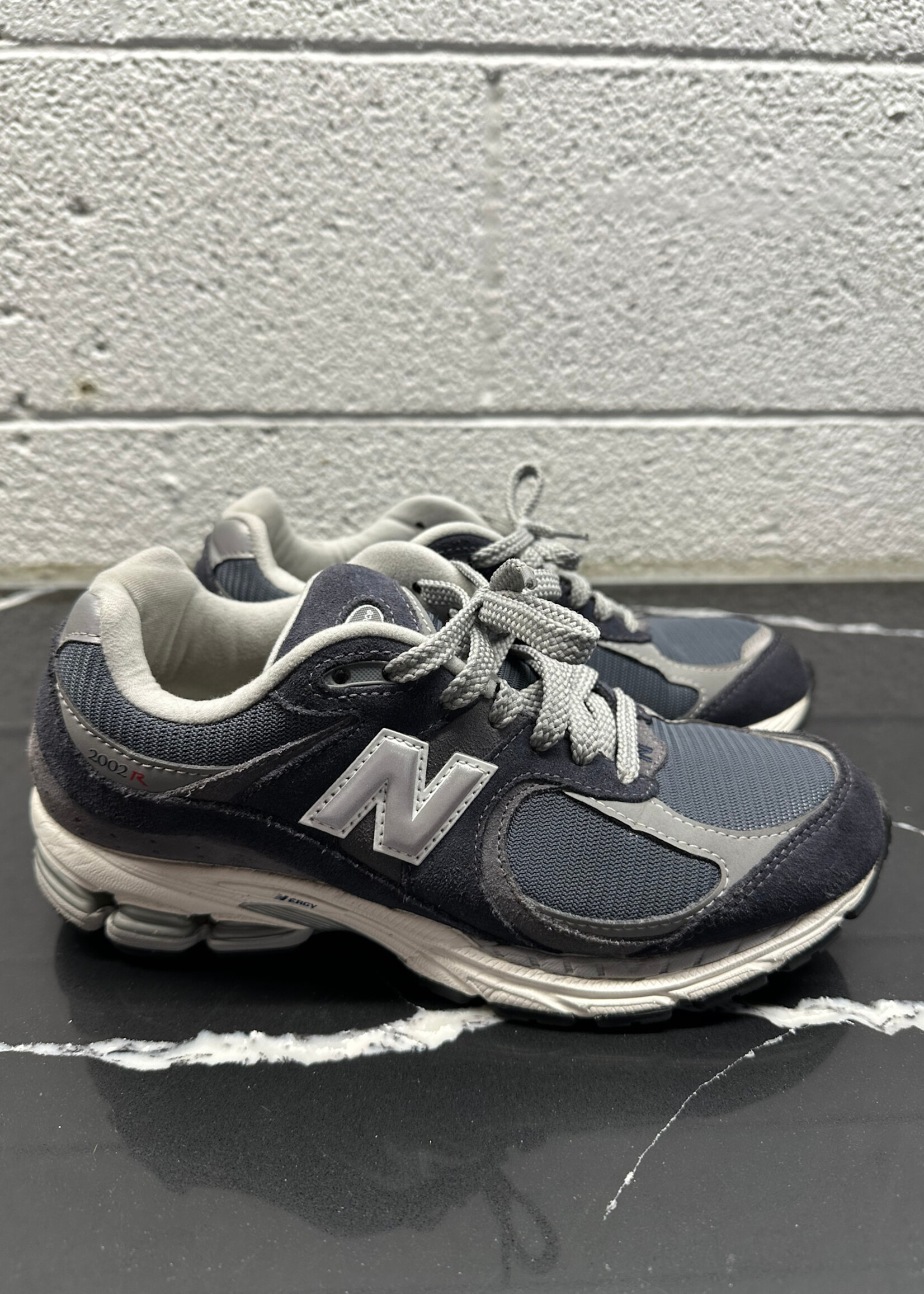 New Balance 2002r Dark Blue Fem 8