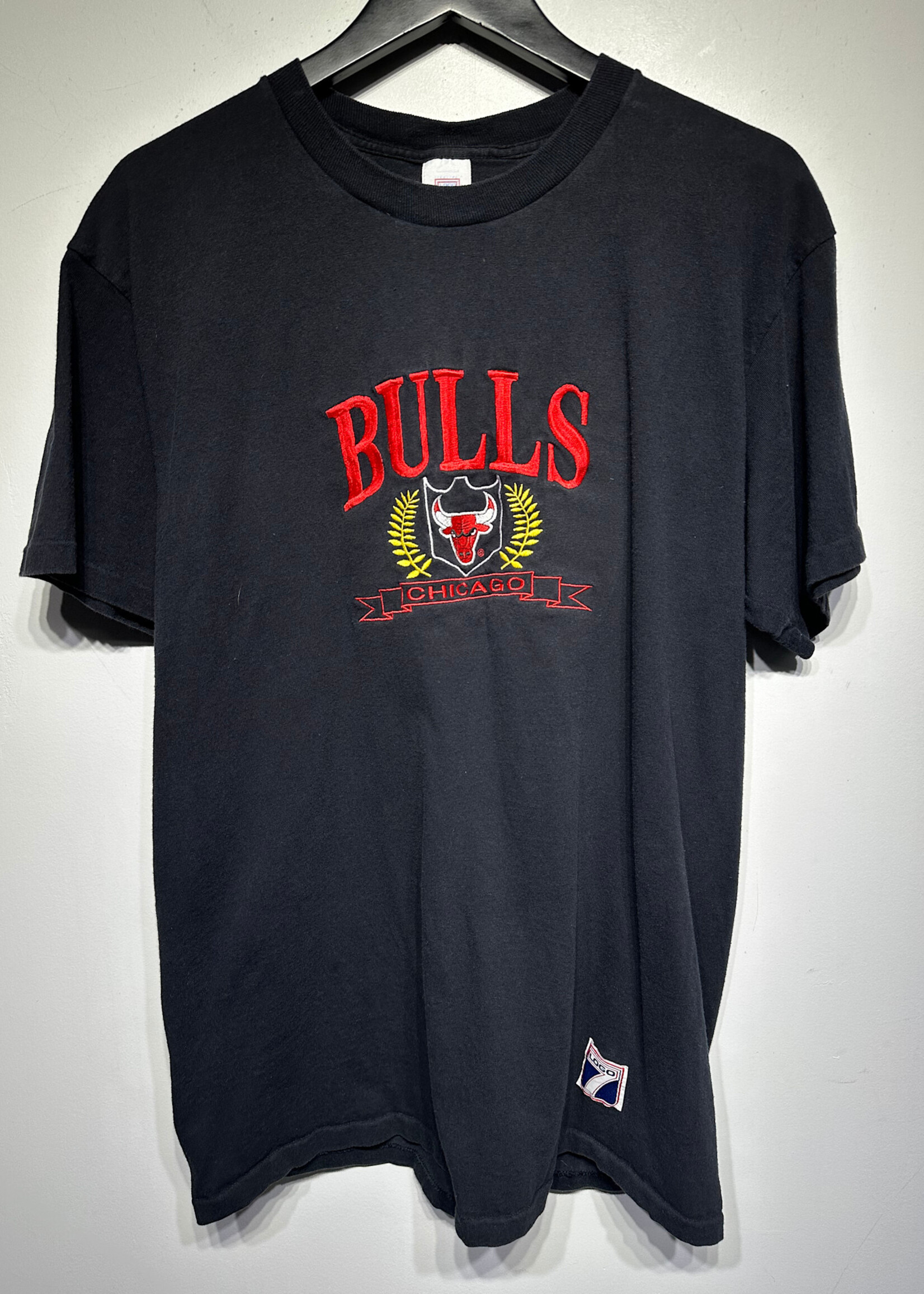 Vintage Logo 7 Chicago Bulls Embroidered Tee XL